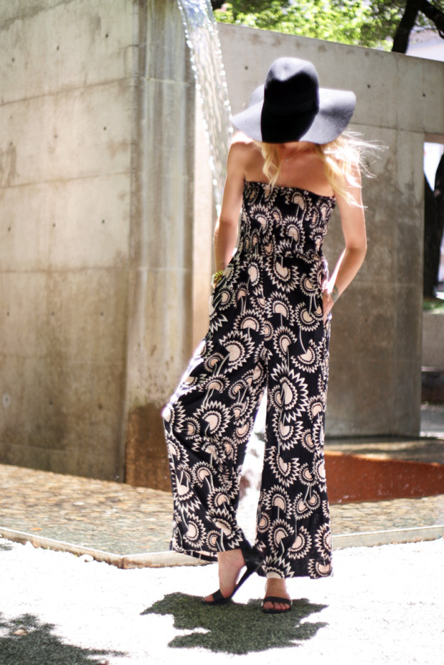 forever21 floral jumpsuit, black floppy hat, spring