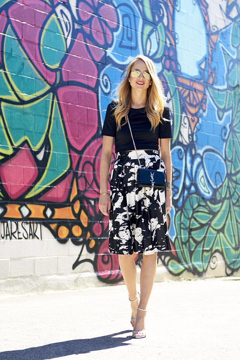 black and white midi skirt outfit