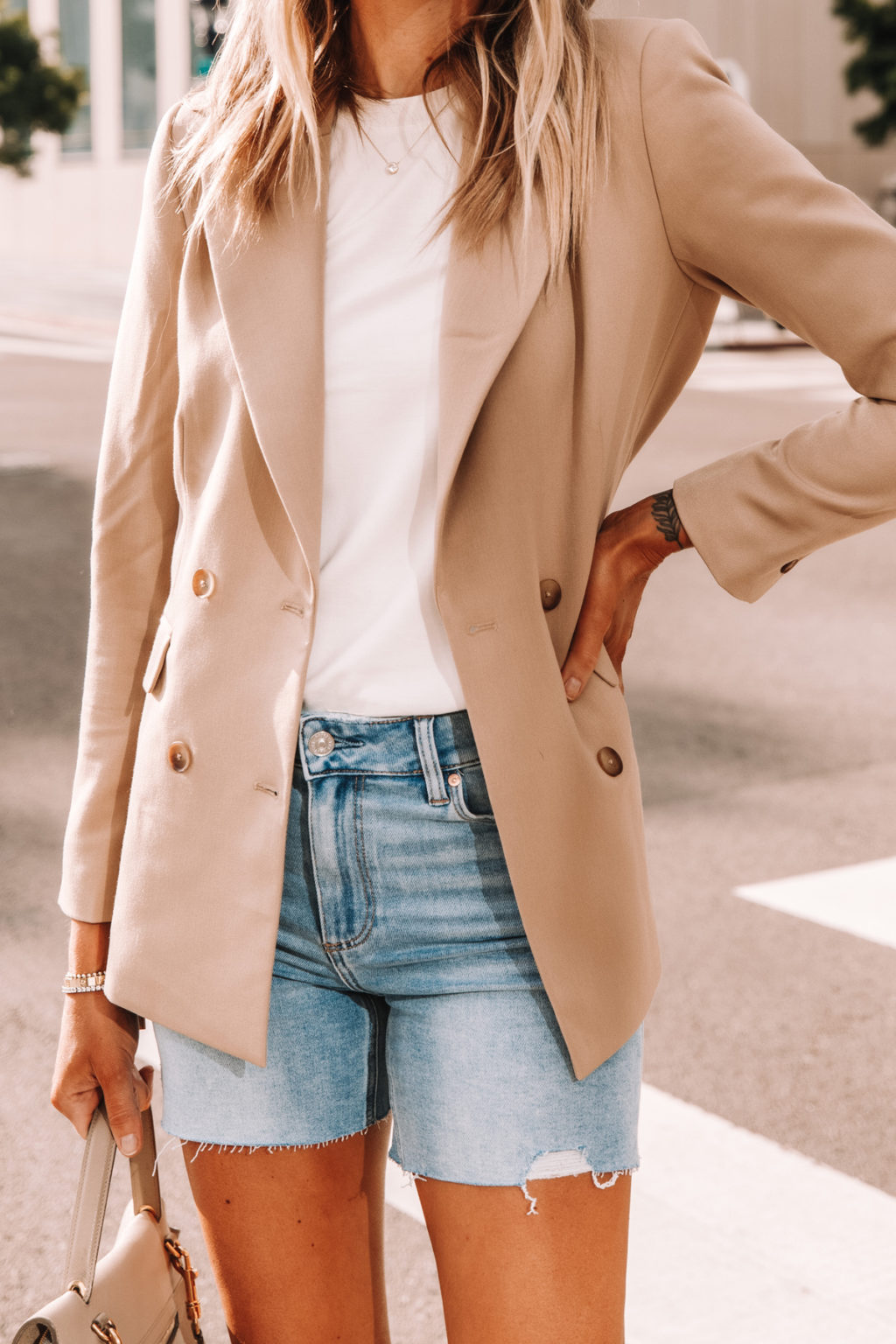 How to Style a Camel Blazer in a Casual Summer Outfit | Fashion Jackson