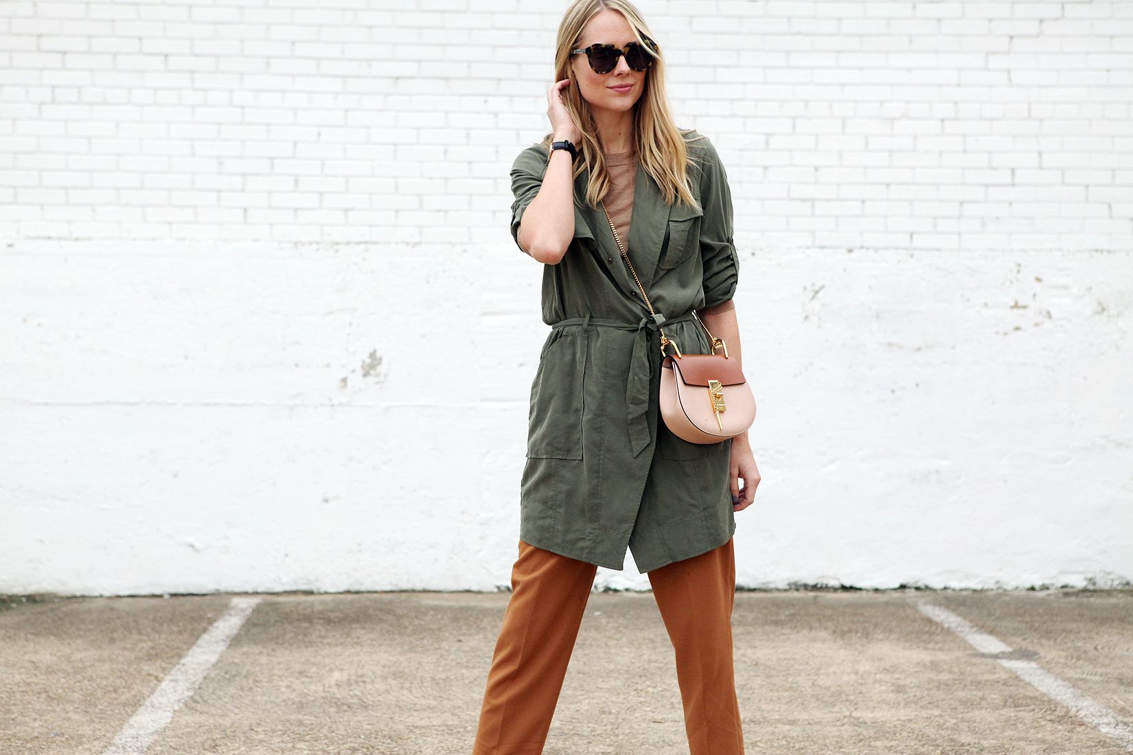 fashion-jackson-chloe-drew-handbag-karen-walker-sunglasses-olive-trench-coat