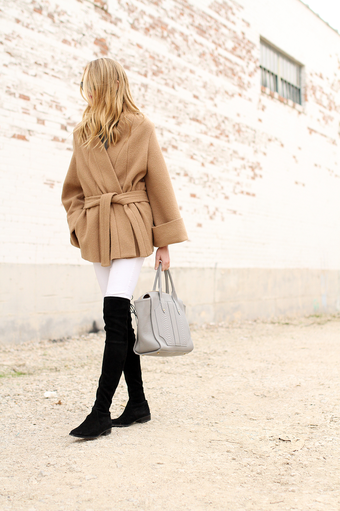 fashion-jackson-gigi-new-york-gates-satchel-black-stuart-weitzman-lowland-boots-camel-wrap-coat