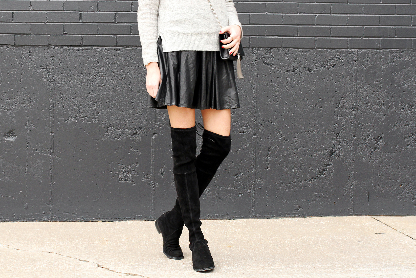 Faux leather pleated shop mini skirt outfit