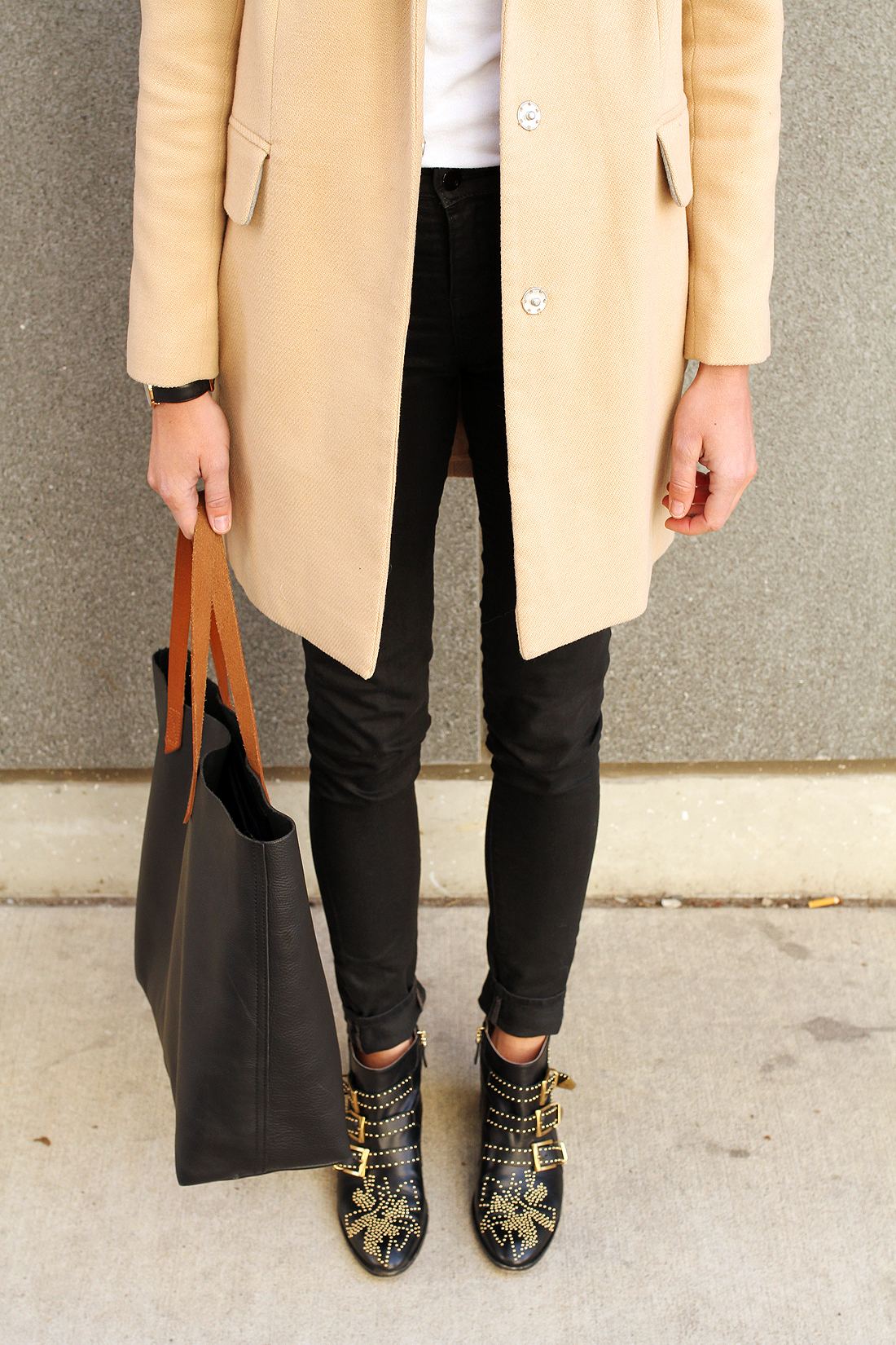 fashion-jackson-chloe-susanna-booties-madewell-transport-tote-black-skinny-jeans-camel-coat