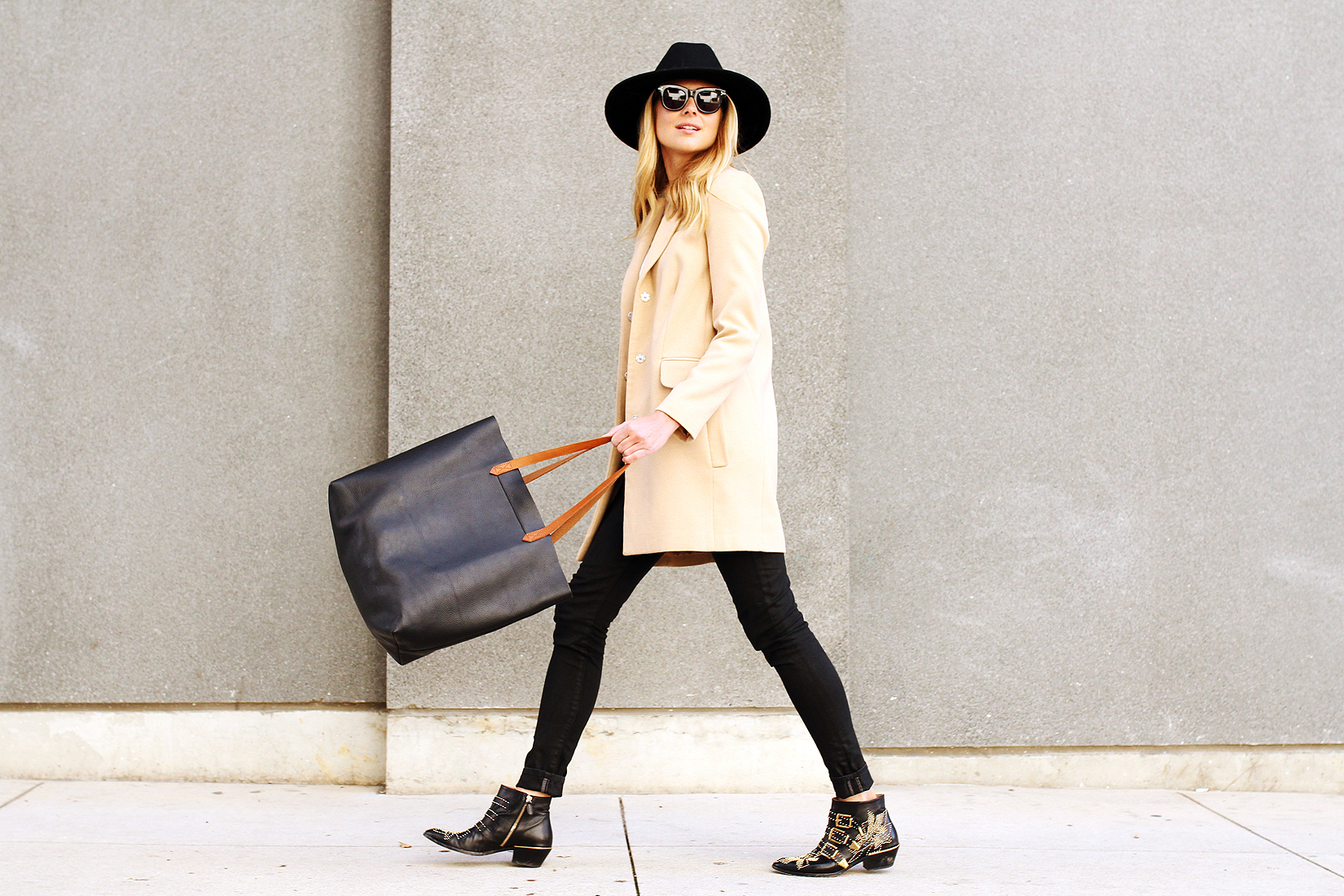 fashion-jackson-madewell-transport-tote-chloe-susanna-booties-asos-camel-coat-black-hat