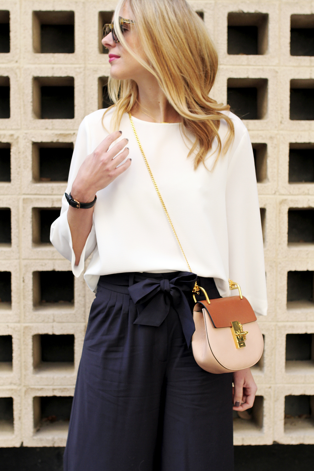fashion-jackson-chloe-drew-handbag-white-blouse-olivia-palermo-pleat-front-pants-nordstrom-chloe-drew-handbag