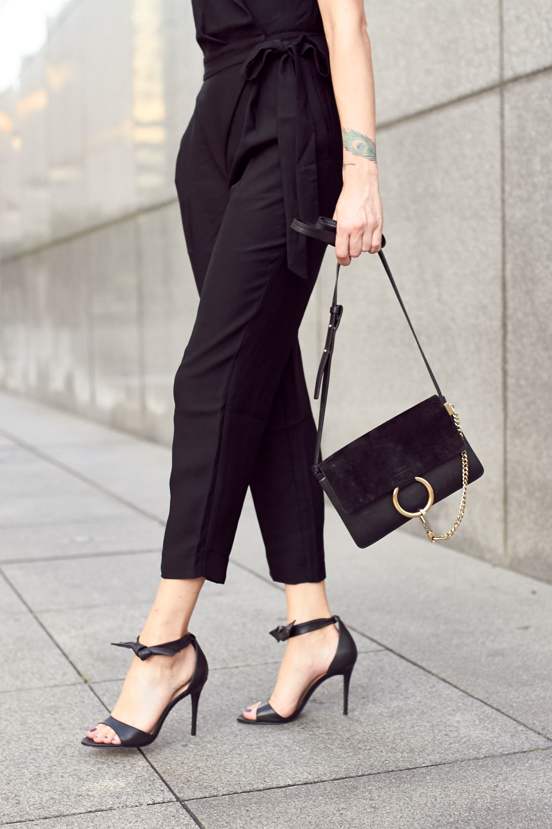 fashion-jackson-chloe-drew-handbag-steve-madden-bowwtie-heels