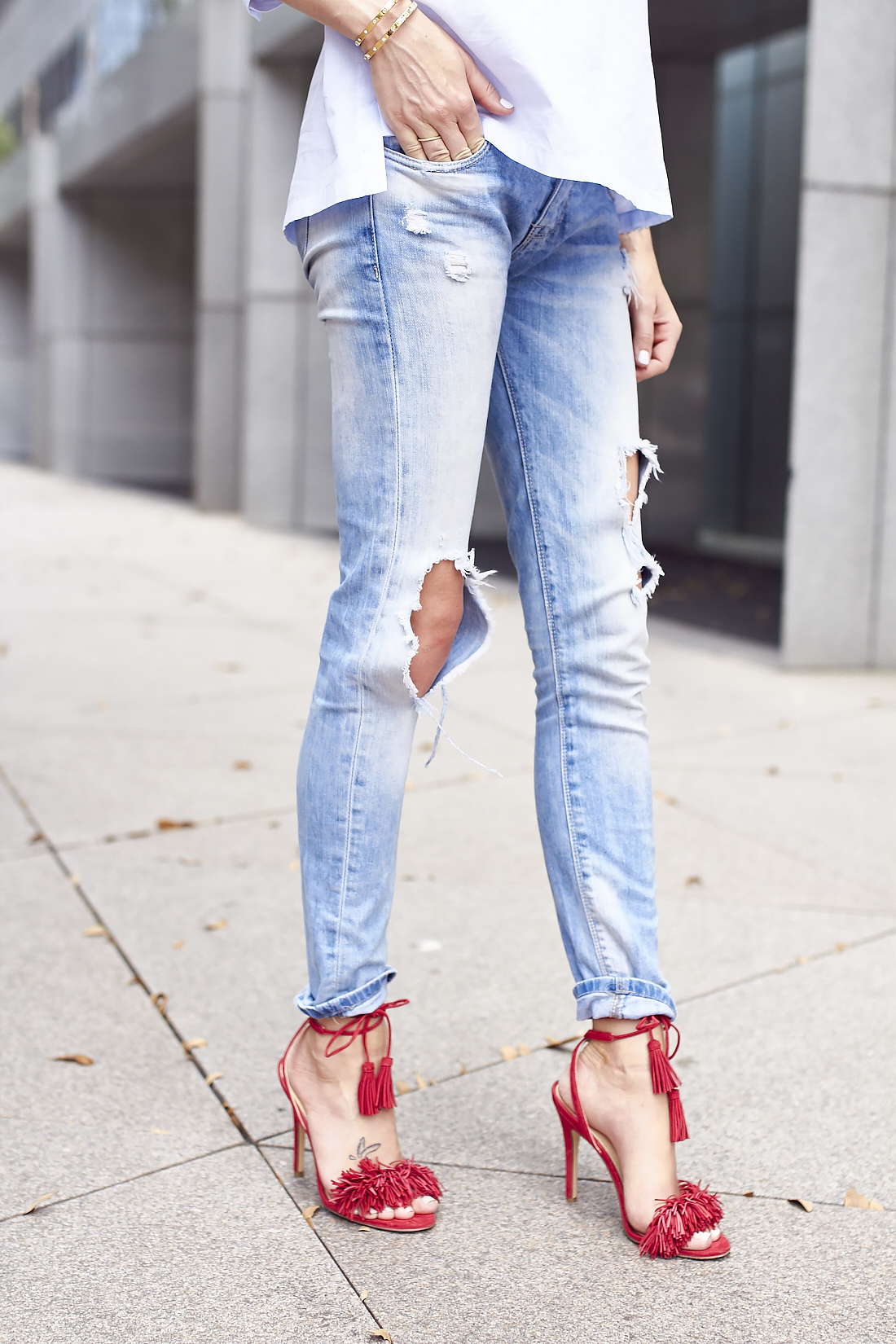 fashion-jackson-red-fringe-heels-denim-ripped-skinny-jeans