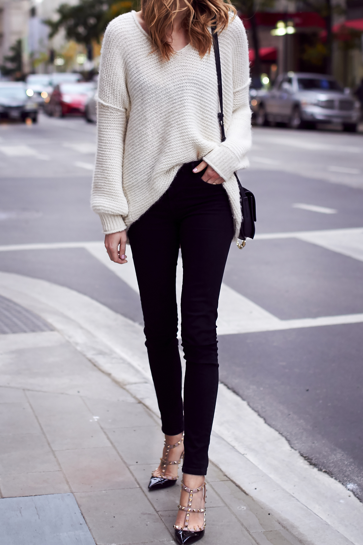 Fall Outfit, Winter Outfit, Ivory Sweater, Black Skinny Jeans, Chloe Faye Handbag, Valentino Rockstud Pumps