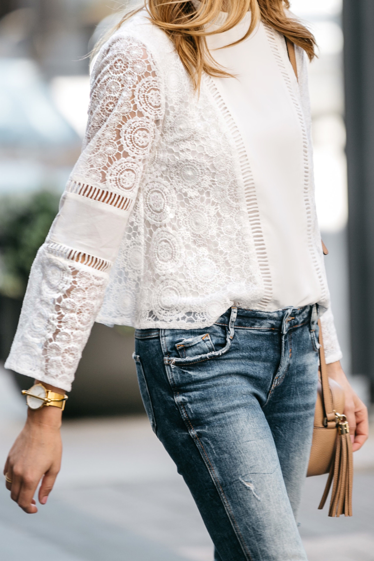 A CASUAL WAY TO WEAR A WHITE LACE TOP Fashion Jackson