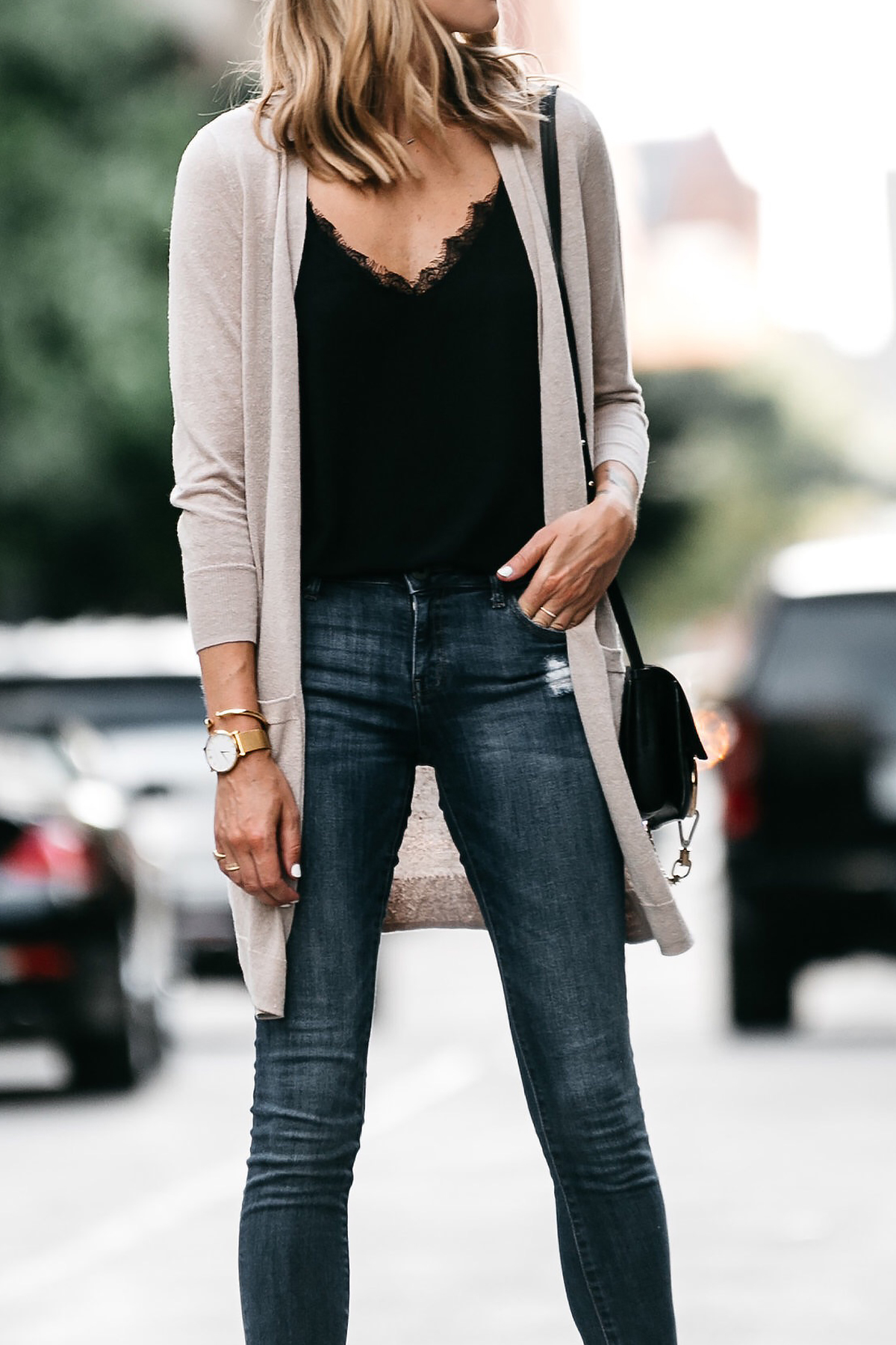 Blonde Woman Wearing Long Tan Cardigan Black Lace Cami Denim Skinny Jeans Outfit Fashion Jackson Dallas Blogger Fashion Blogger