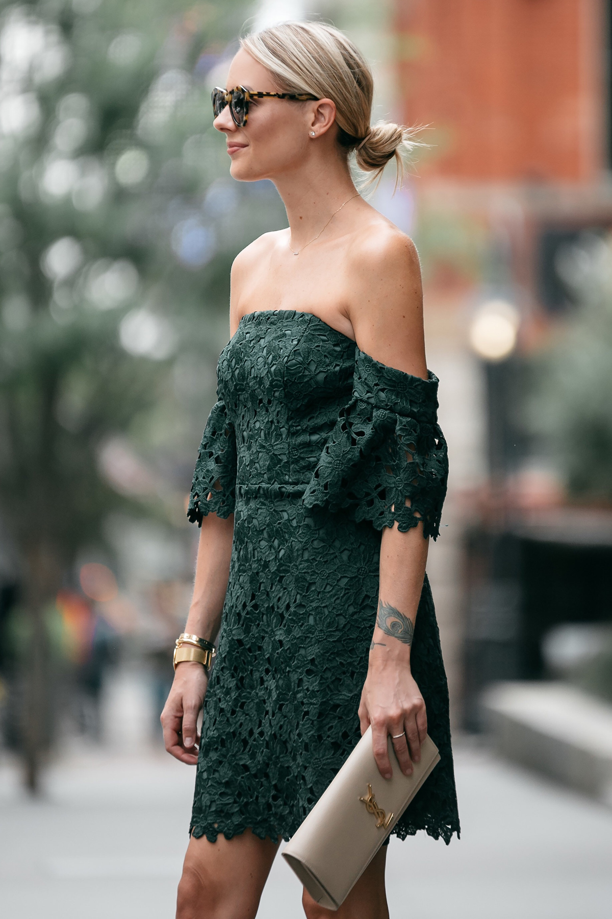 A FEMININE GREEN LACE DRESS Fashion Jackson