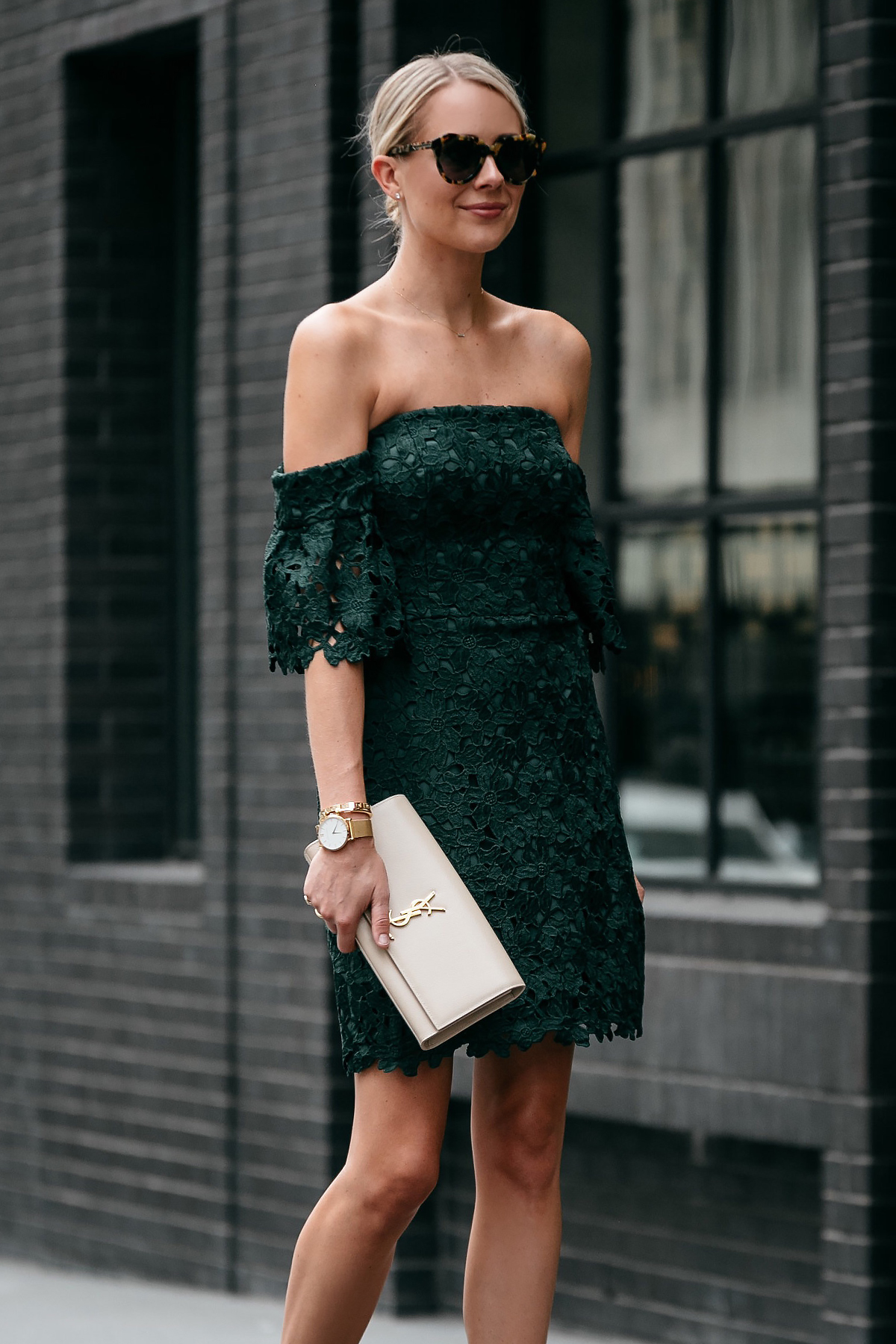 A FEMININE GREEN LACE DRESS - Fashion Jackson