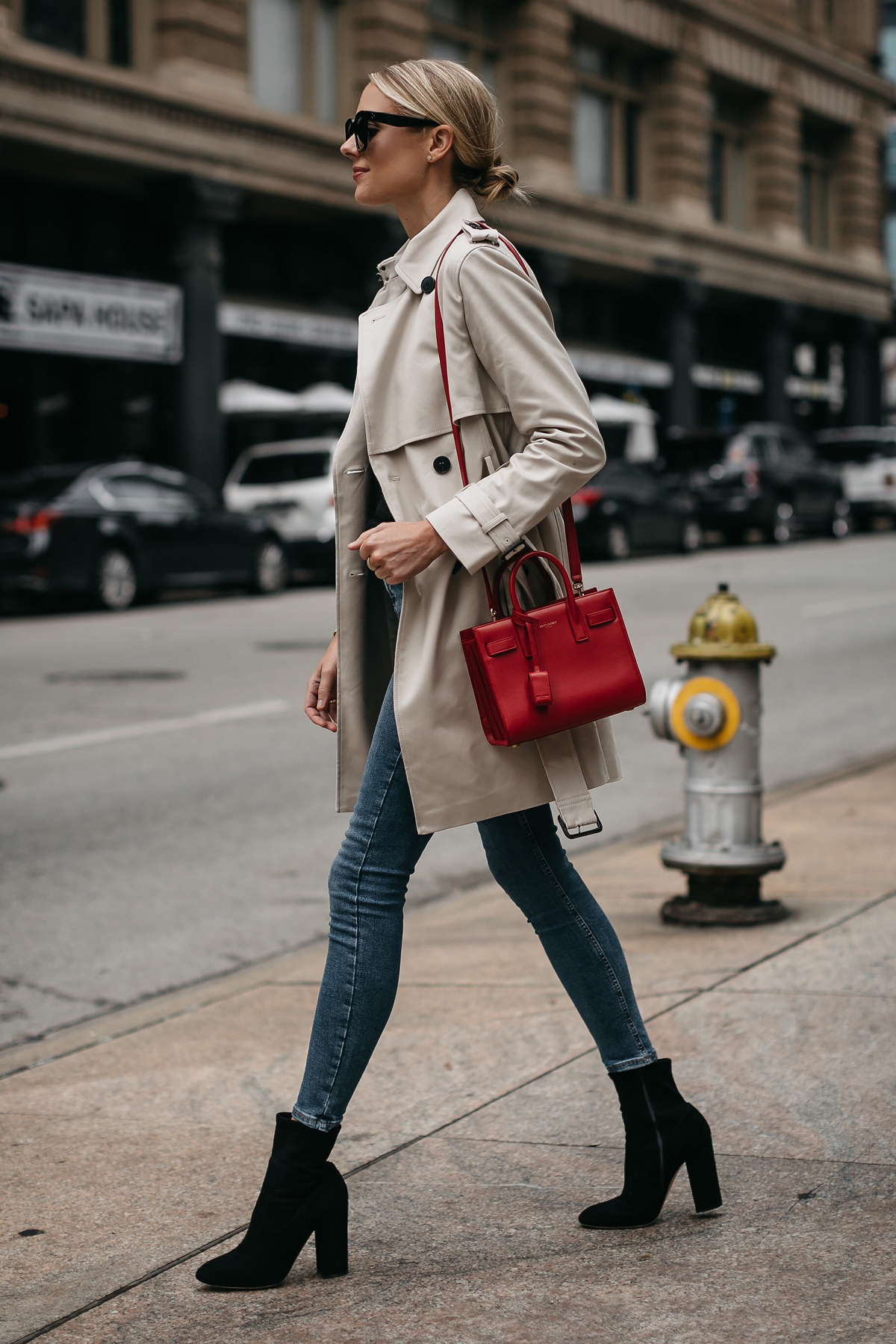 trench coat and skinny jeans