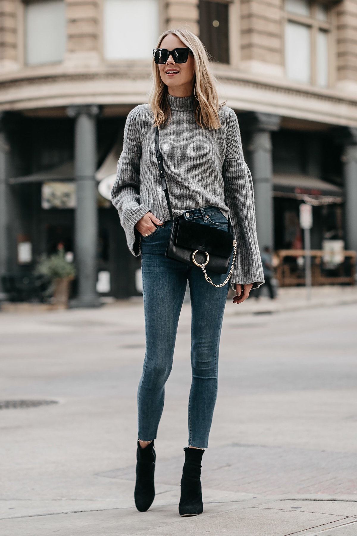 A CASUAL SWEATER TO WEAR THIS WEEKEND - Fashion Jackson