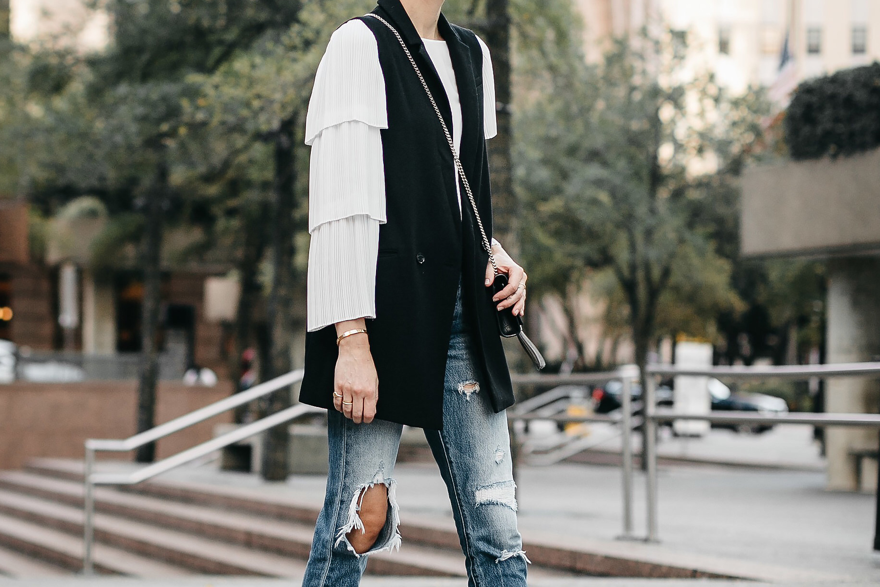 HOW TO STYLE A LONG BLACK VEST - Fashion Jackson