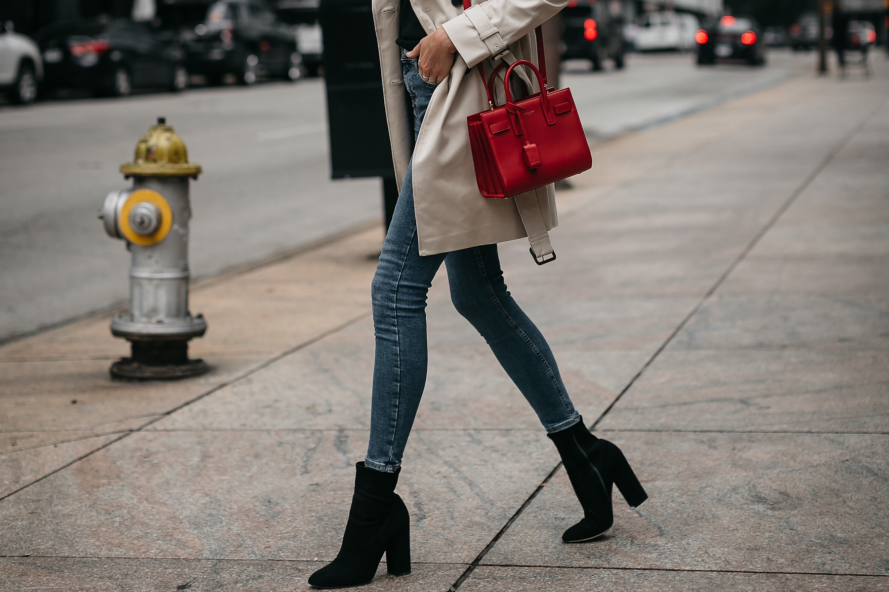 WHY YOU NEED A RED BAG FOR FALL - Fashion Jackson