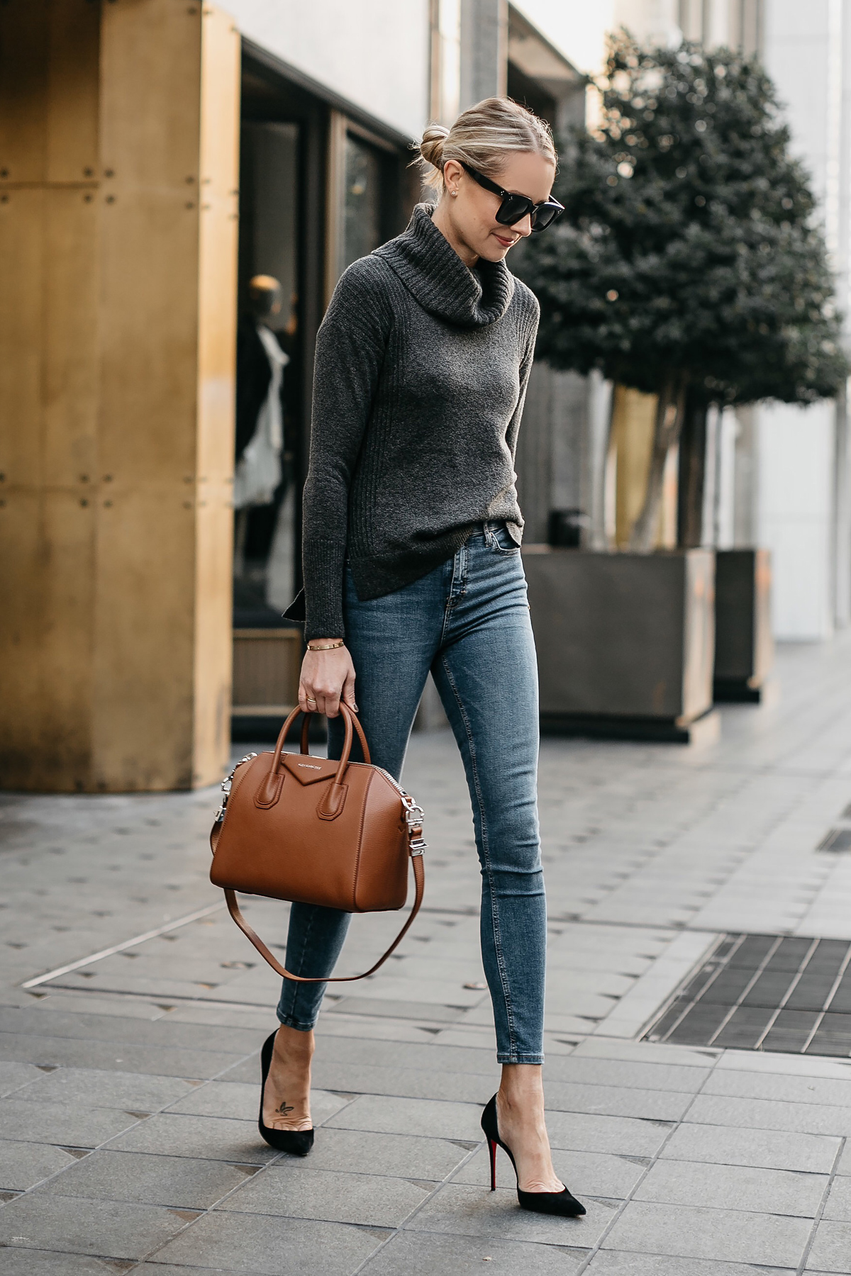 givenchy antigona street style