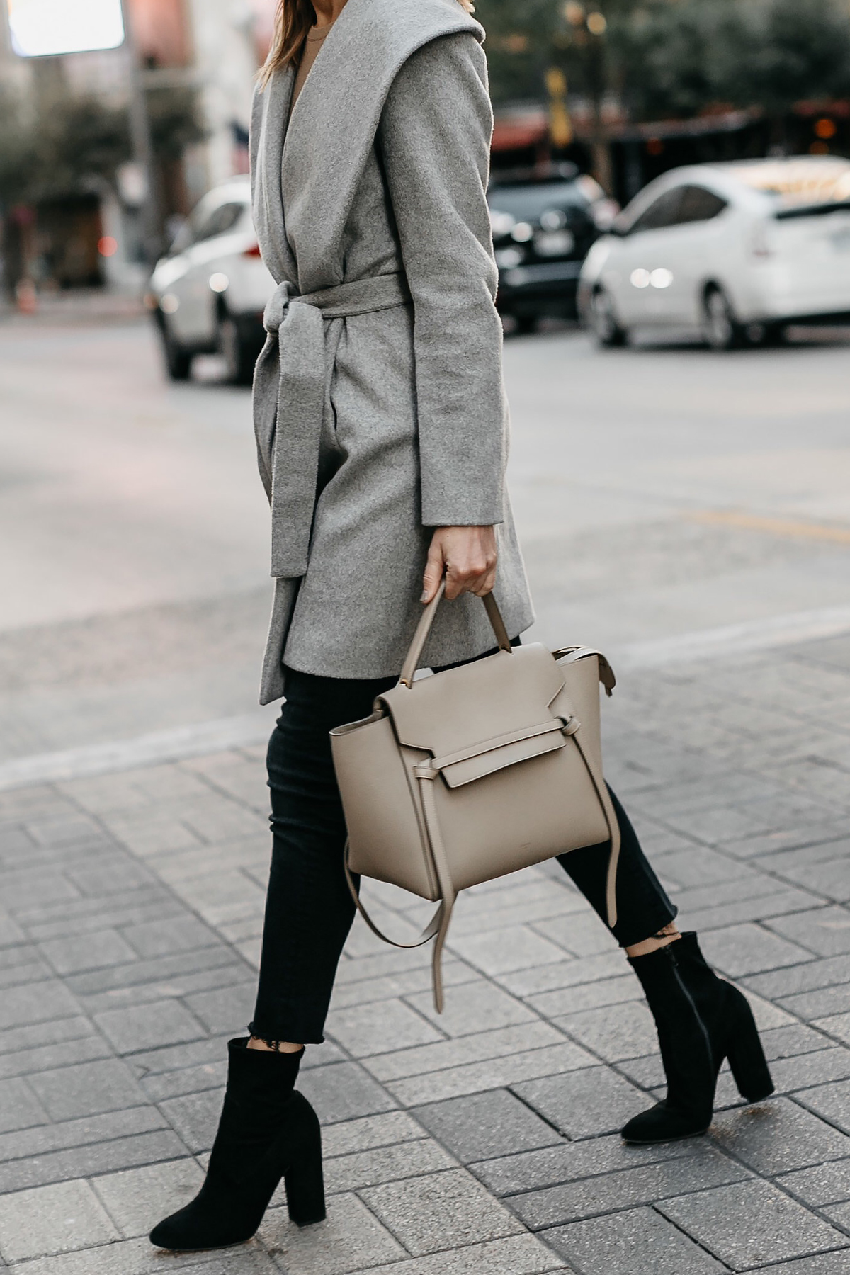 A Dressy Way to Wear a Grey Wool Coat - Fashion Jackson  Grey coat outfit,  Grey coat outfit winter, Fashion jackson