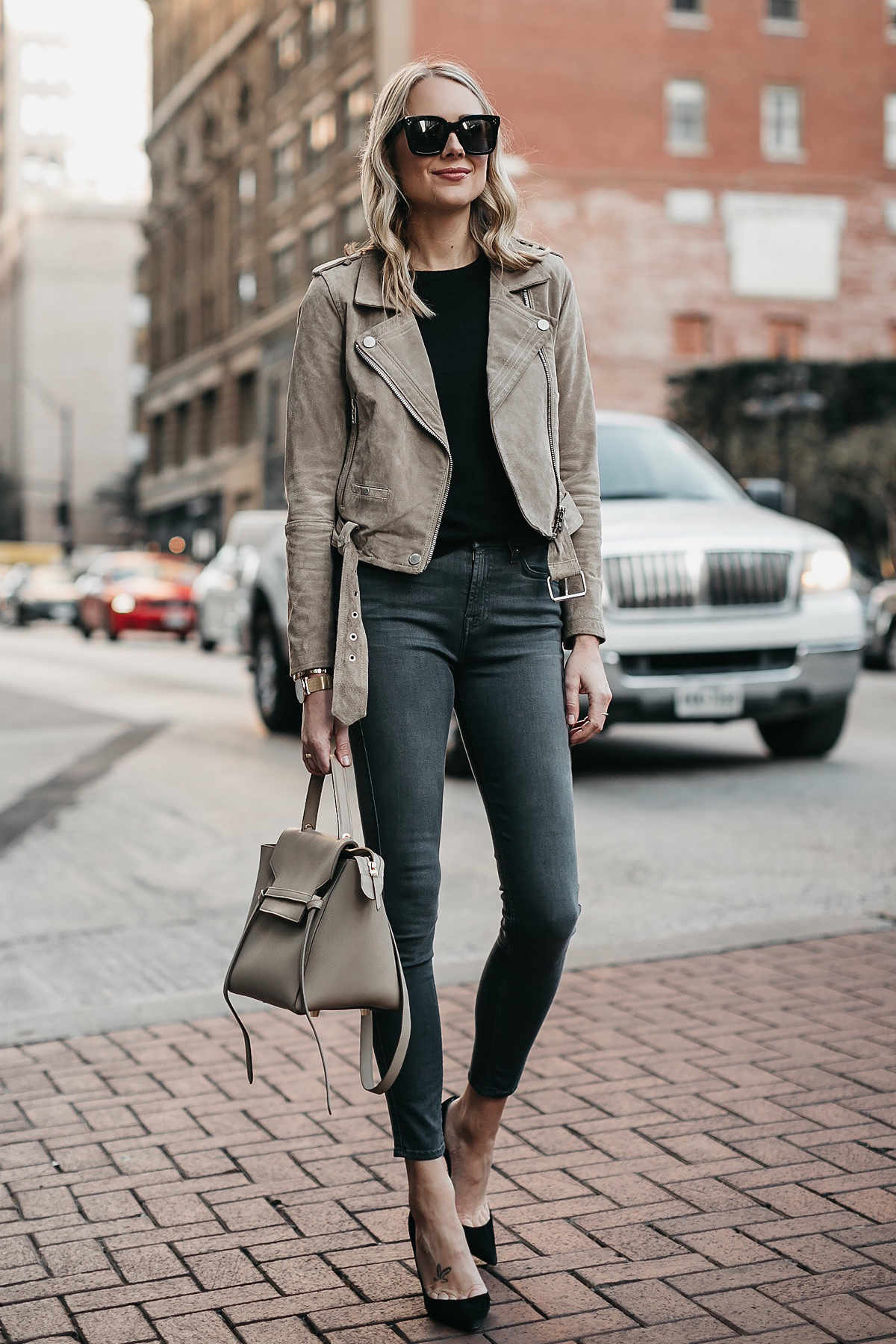 Grey skinny jeans clearance outfit