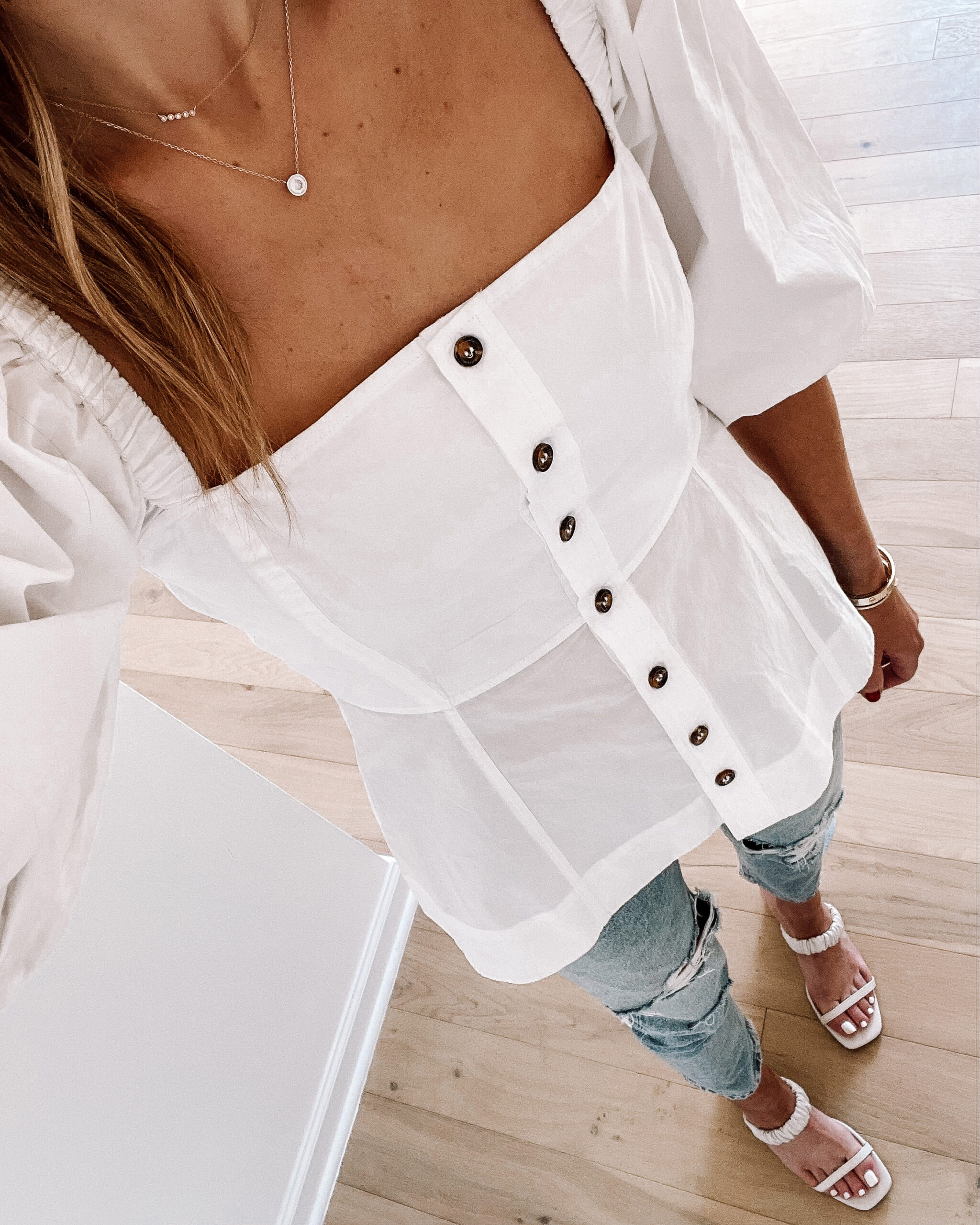 10 White Blouses to Wear for Spring - Fashion Jackson