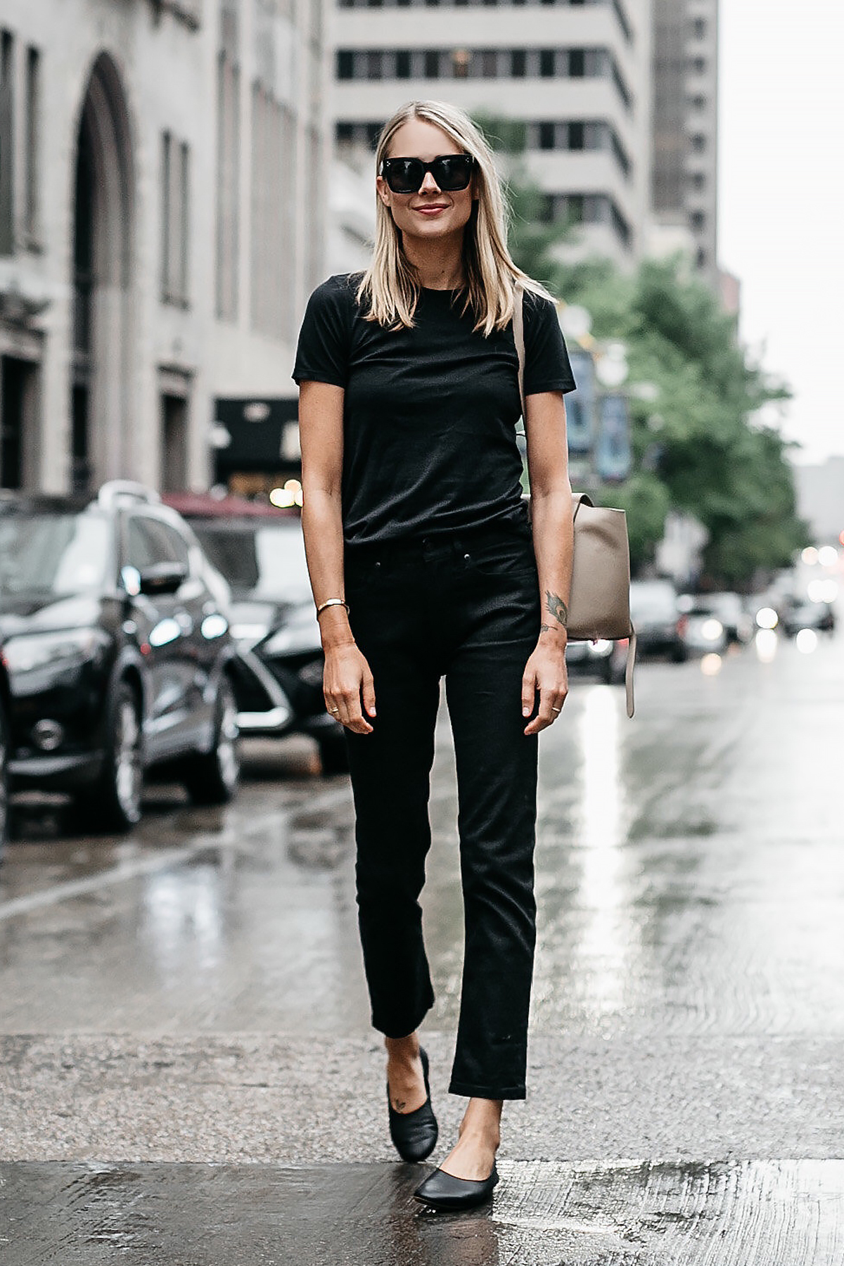 Blonde Woman Wearing Everlane Black Tshirt Everlane Black Boyfriend Jeans Everlane Black Day Glove Flats Fashion Jackson Dallas Blogger Fashion Blogger Street Style