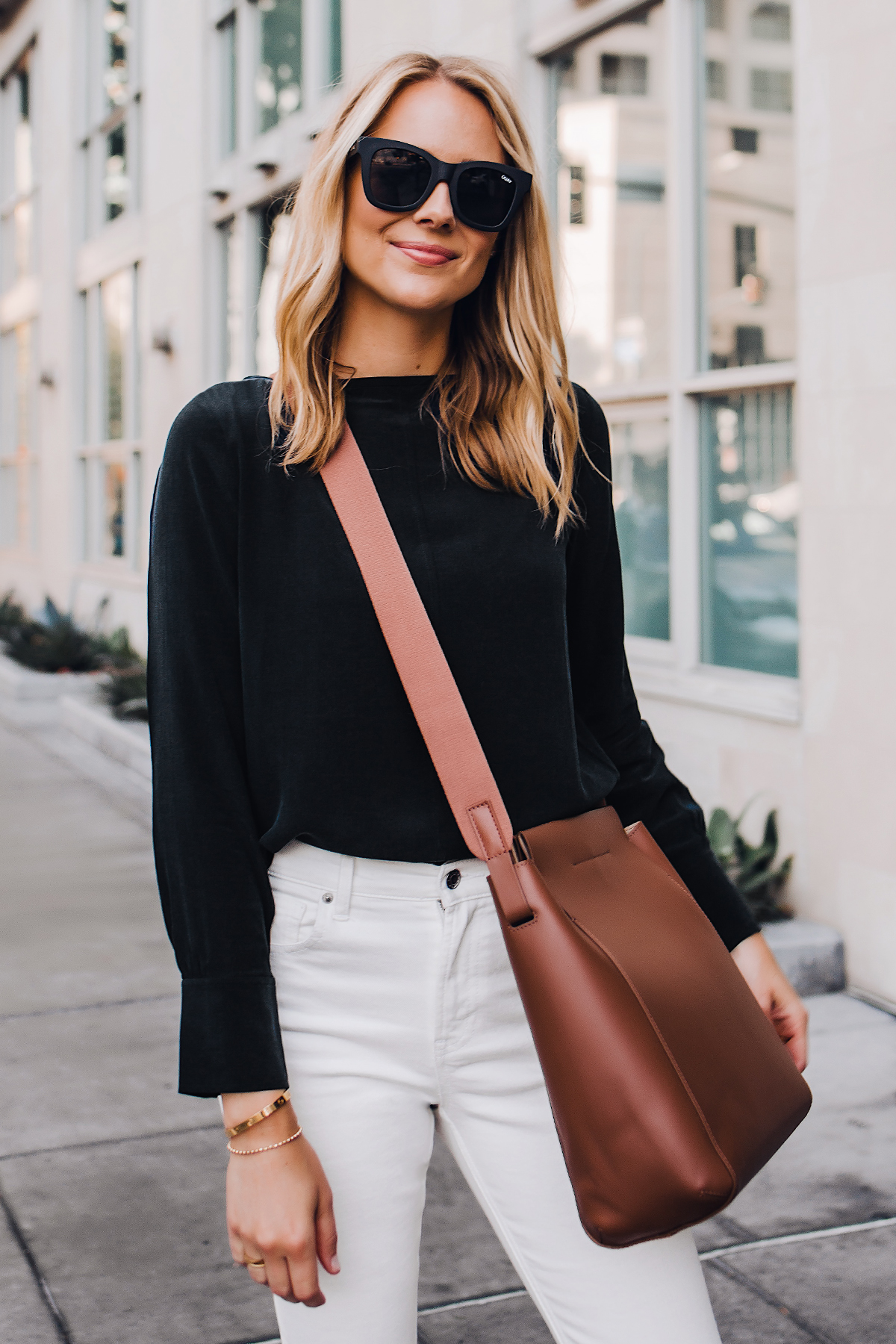 everlane messenger bag