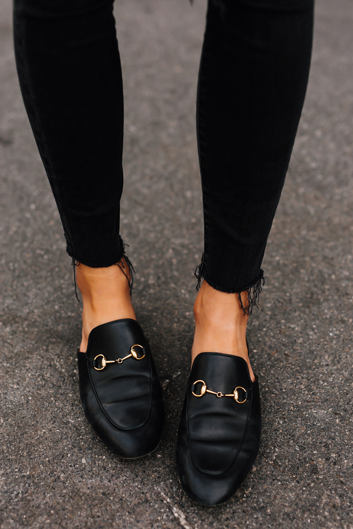 Woman Wearing Gucci Black Princetown Loafer Mules Black Ripped Skinny Jeans Fashion Jackson San Diego Fashion Blogger Street Style