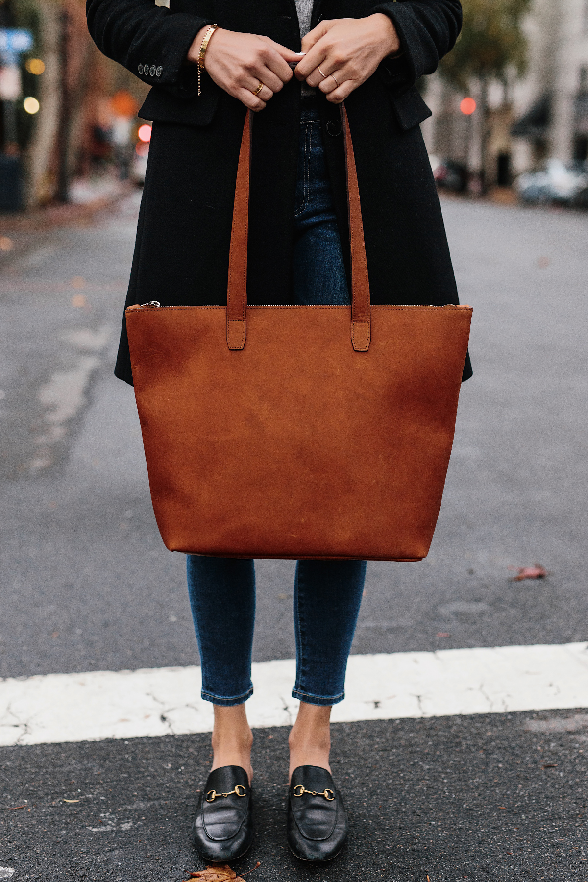 Woman Holding SLATE Cognac Tote Fashion Jackson San Diego Fashion Blogger Street Style