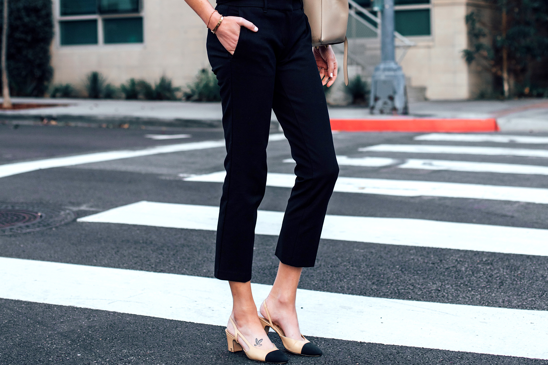 black ankle pants outfit