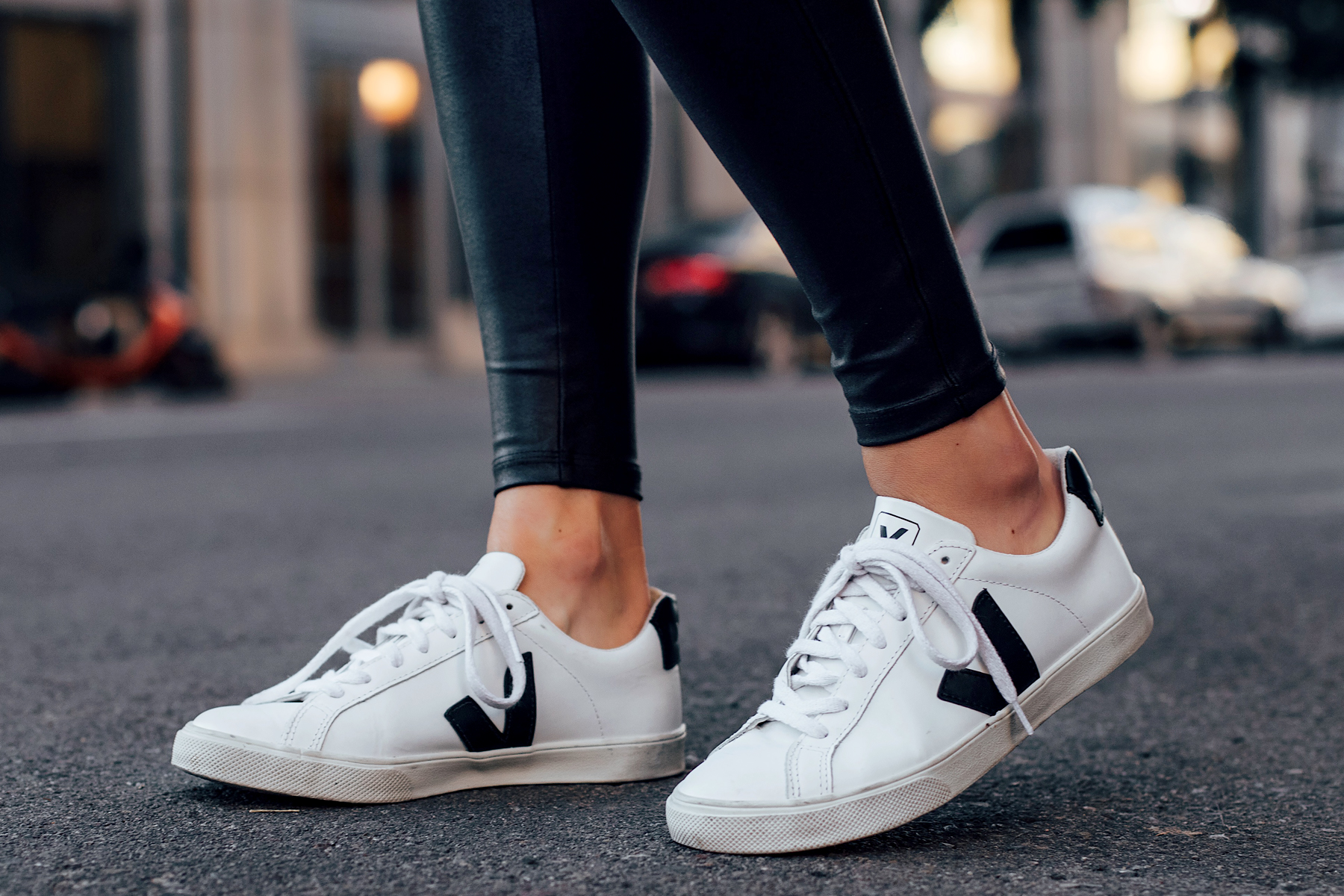 Woman Wearing Spanx Black Faux Leather Leggings Veja Espalar Sneakers White Fashion Jackson San Diego Fashion Blogger Street Style