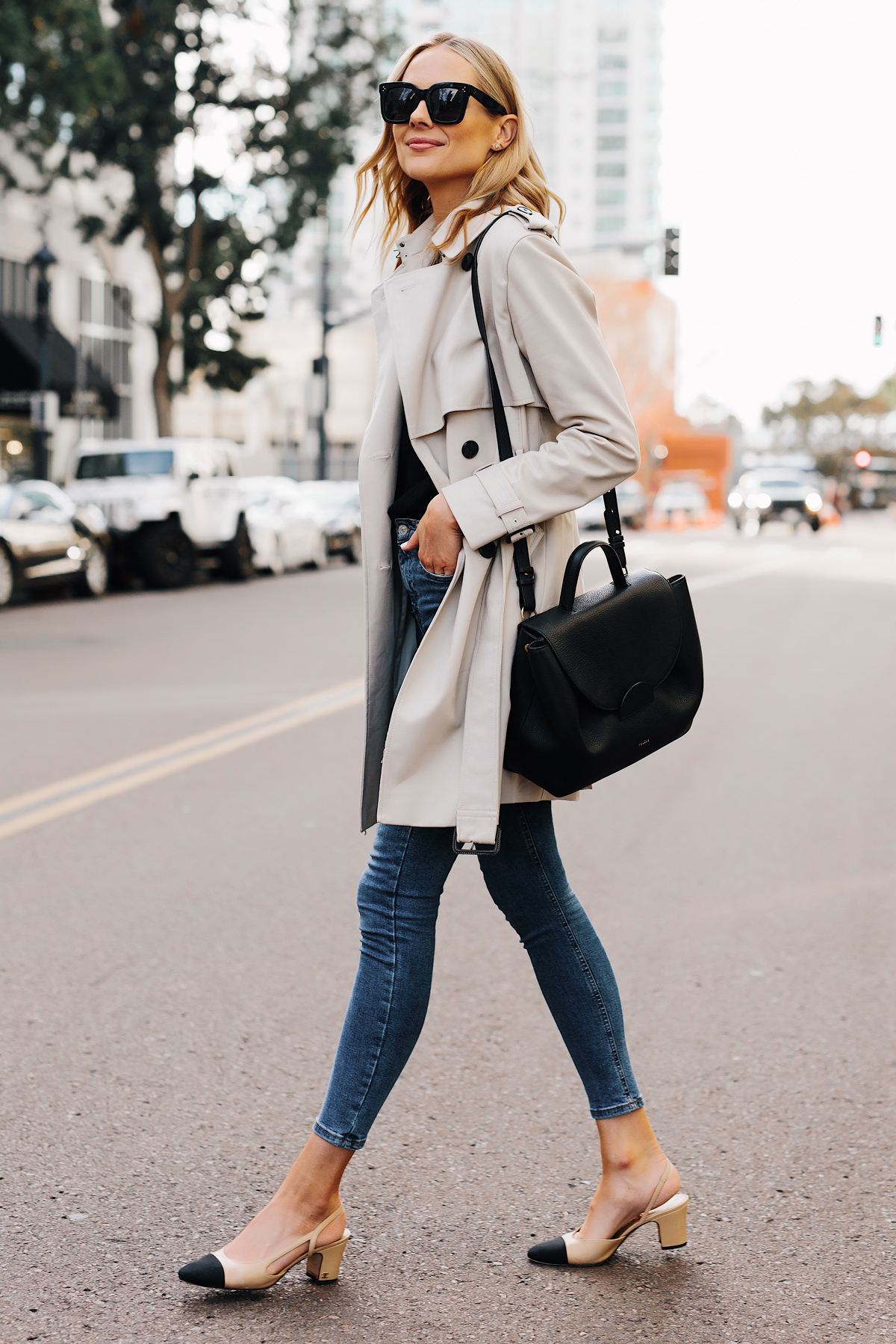 Blonde Woman Wearing Trench Coat Denim Skinny Jeans Chanel Slingbacks Polene Number One Handbag Monochrome Black Fashion Jackson San Diego Fashion Blogger Street Style