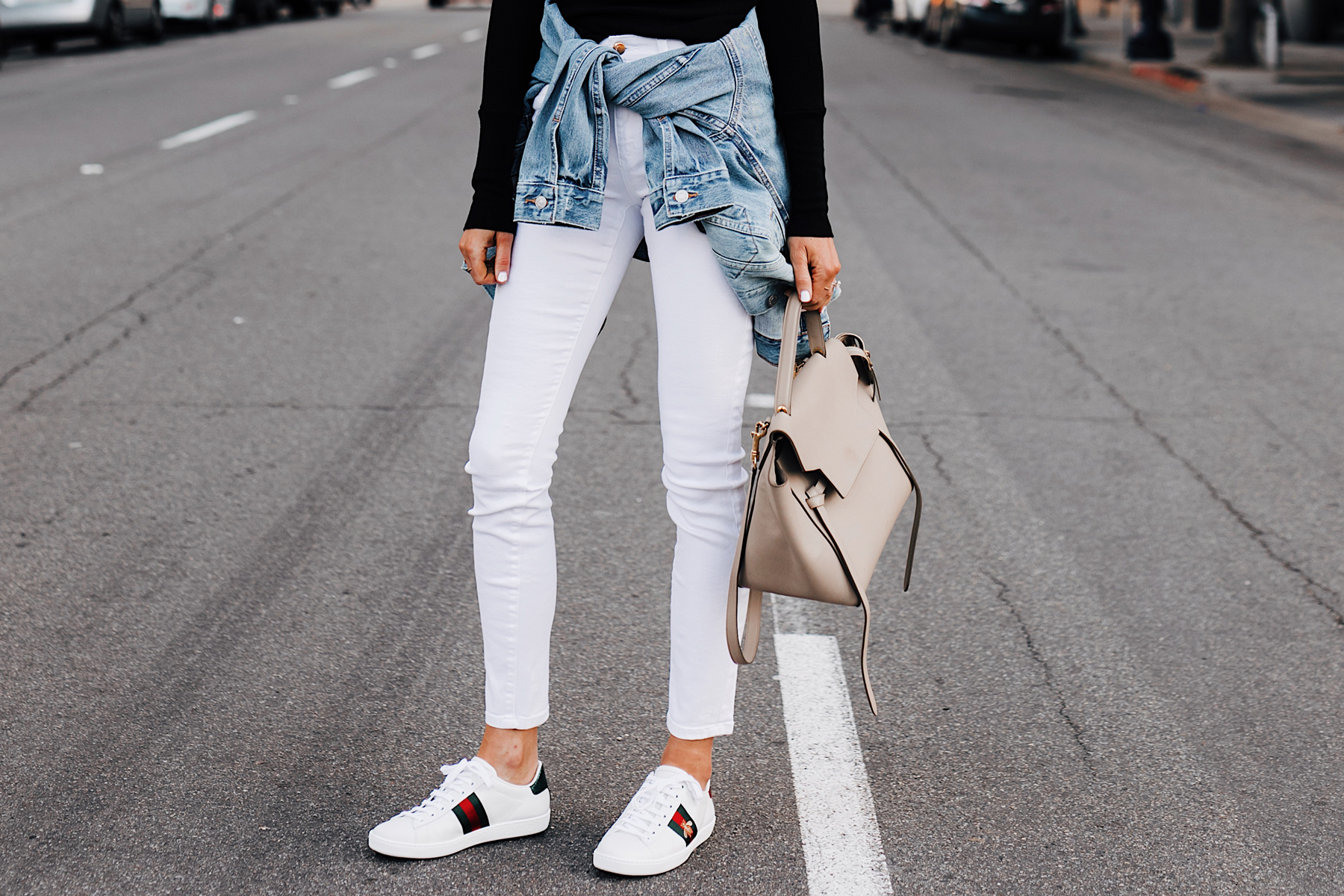 Woman Wearing Joes Jeans White Skinny Jeans Levis Denim Jacket Gucci Ace Embroidered Sneakers Fashion Jackson San Diego Fashion Blogger Street Style