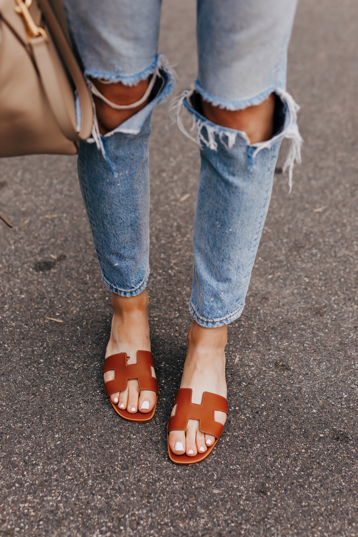 Woman Wearing Boyish Ripped Jeans Hermes Oran Gold Sandals Fashion Jackson San Diego Fashion Blogger Street Style