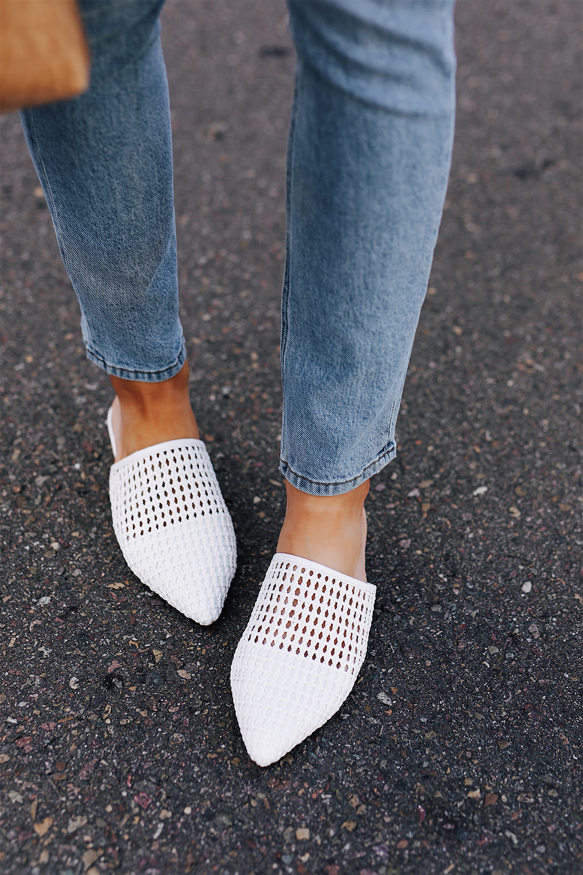 Woman Wearing Denim Skinny Jeans White Woven Mules Fashion Jackson San Diego Fashion Blogger Street Style