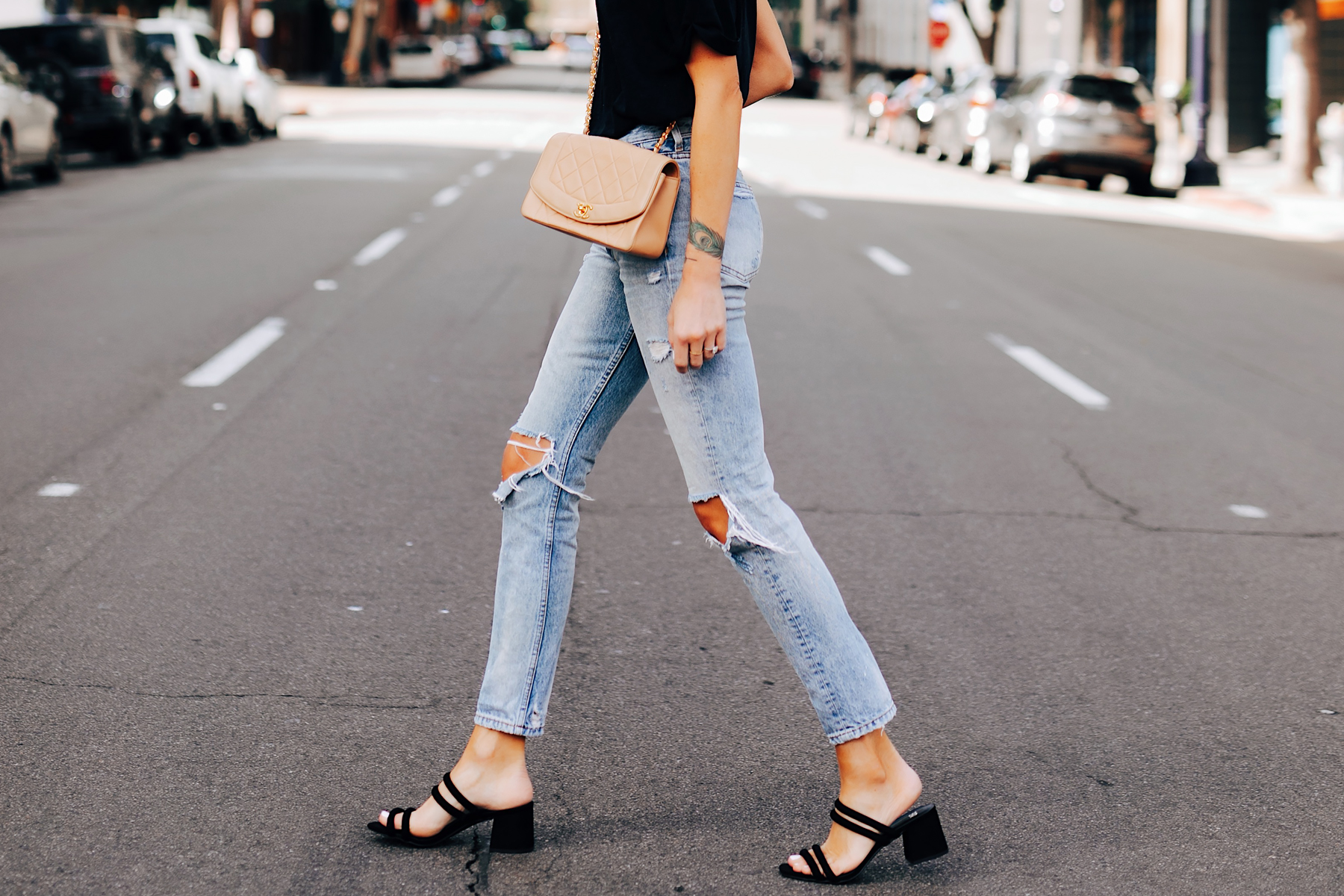 Fashion Jackson Wearing Boyish Ripped Jeans Black Block Heeled Sandals