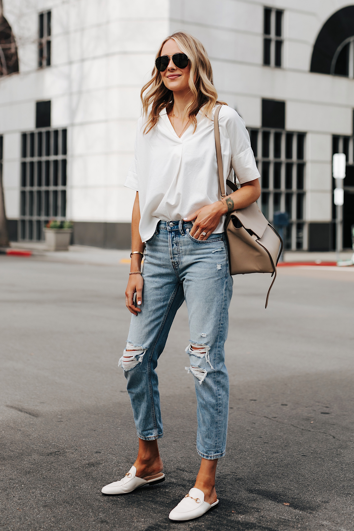 AN EASY WHITE TSHIRT AND JEANS OUTFIT - Fashion Jackson