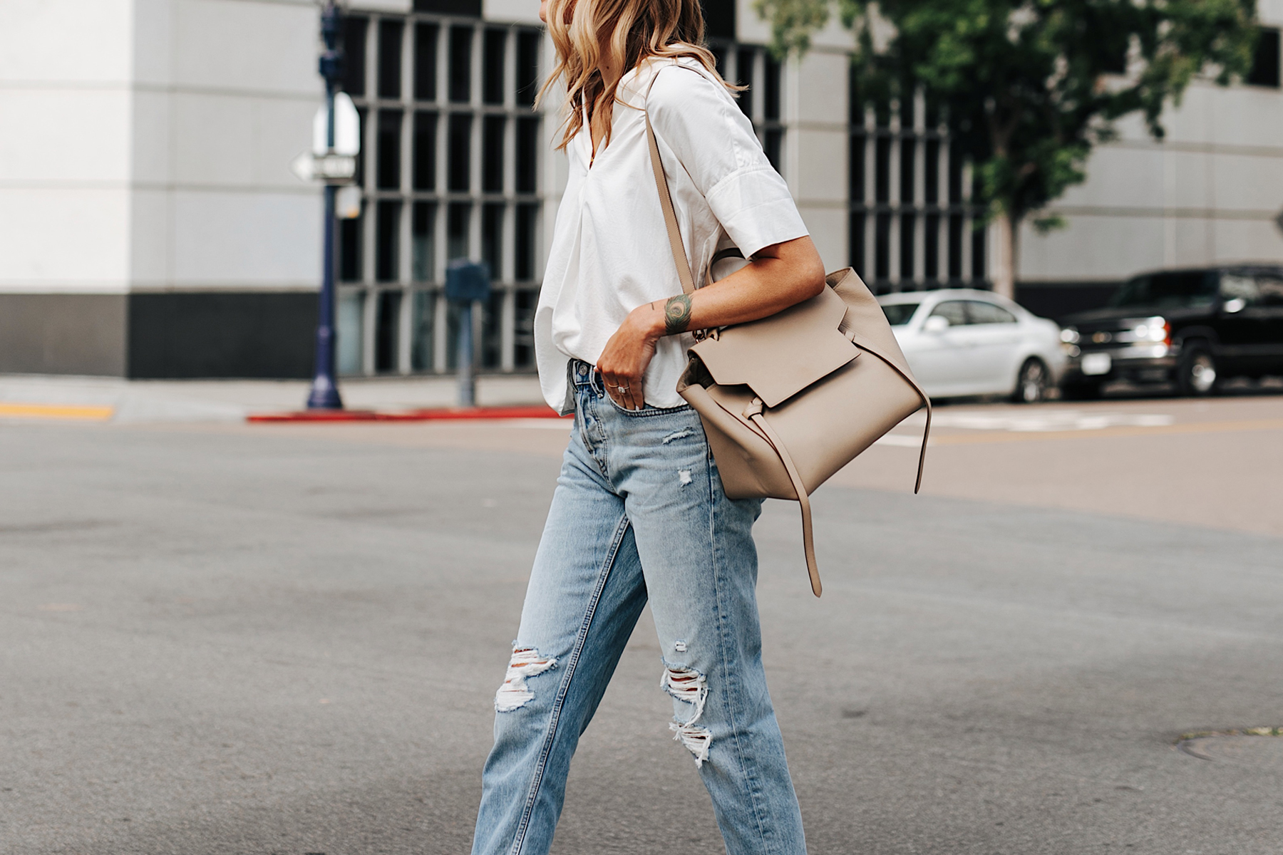 MY RIPPED DENIM SHORTS WEEKEND OUTFIT - Fashion Jackson