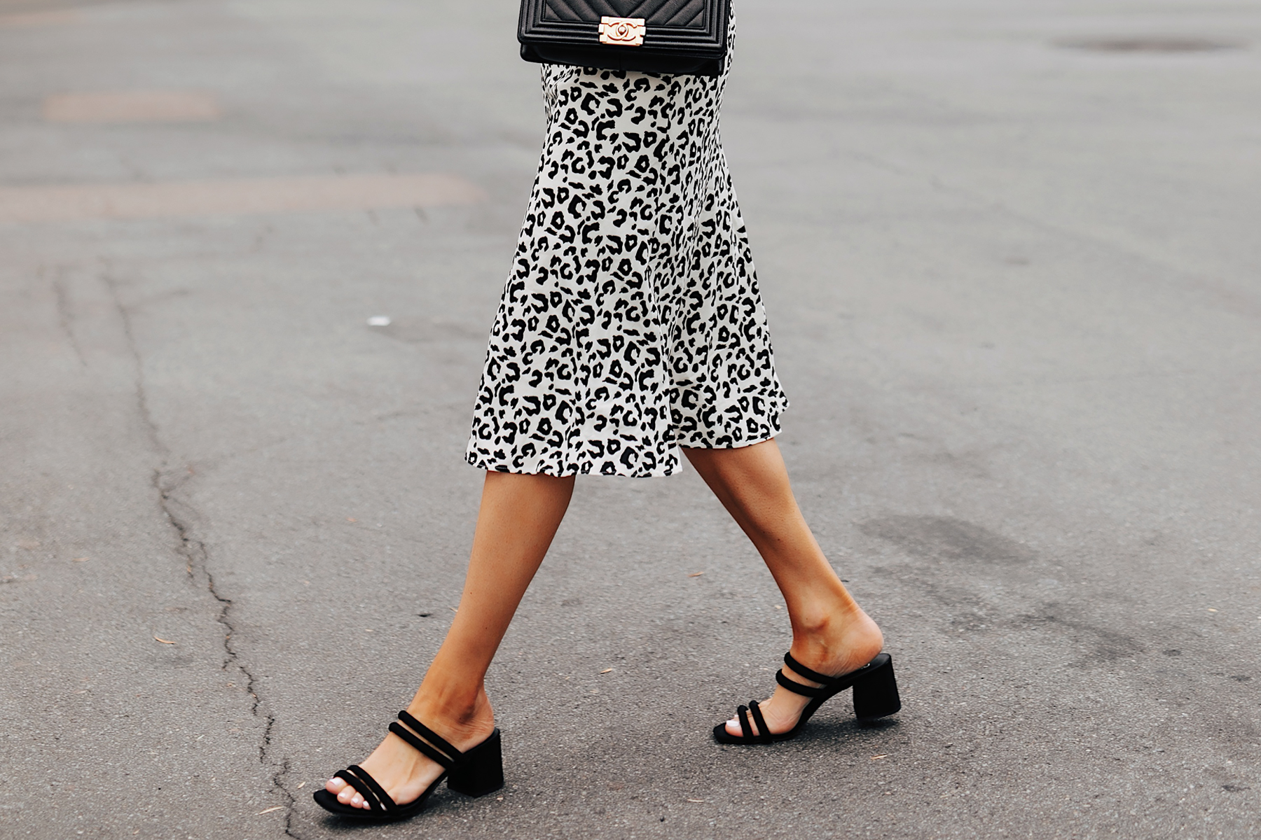 Fashion Jackson Wearing Wearing Leopard Midi Skirt Black Heeled Sandals