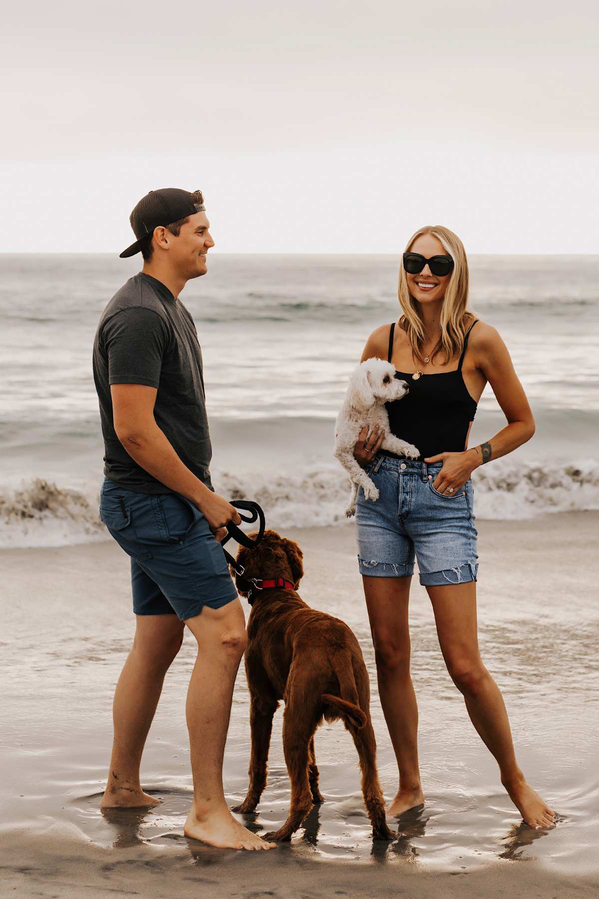 Fashion Jackson at San Diego Dog Beach with fiance Will and Dogs Wearing Summer Beach Outfits 1