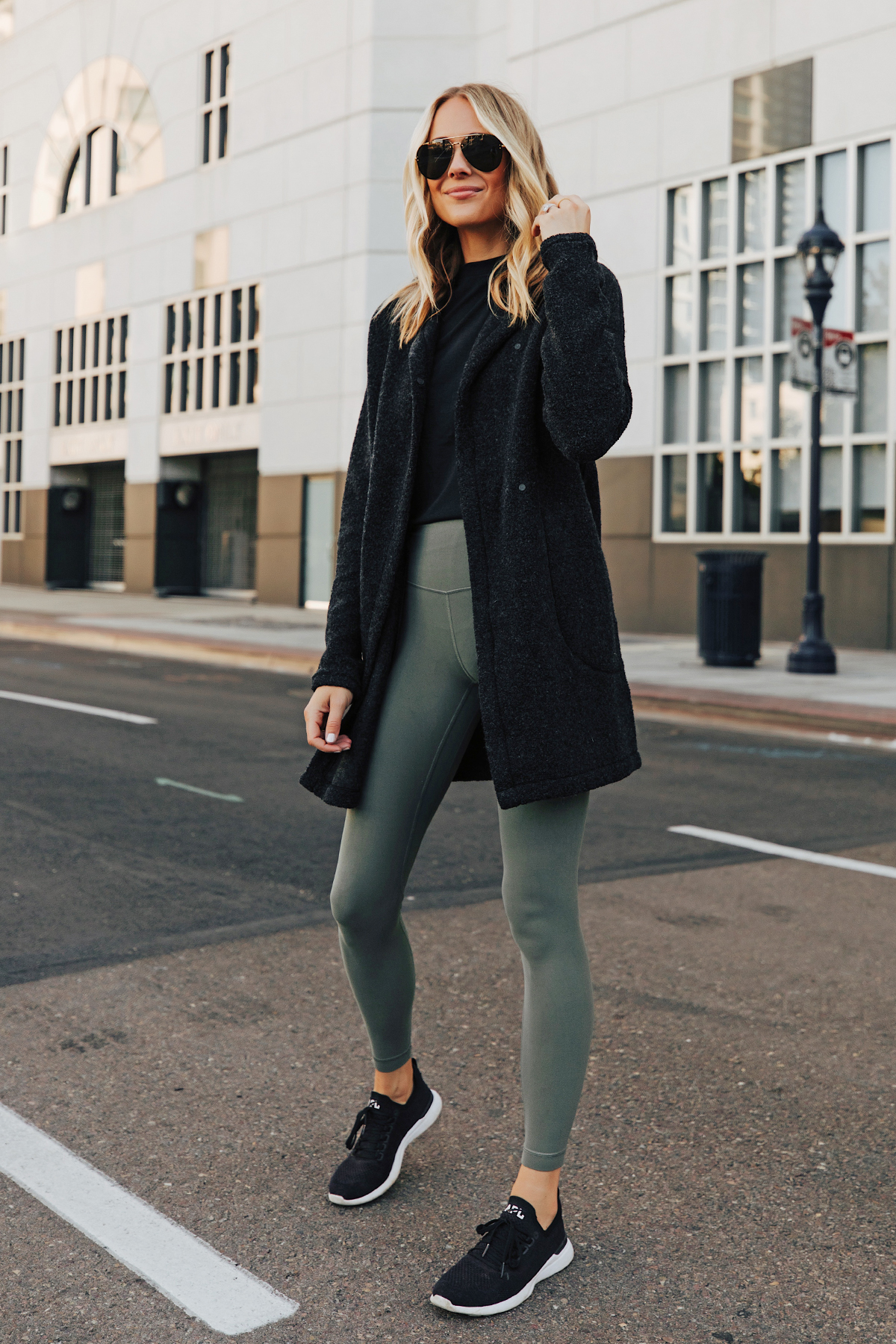 casual weekend style  Outfits with leggings, Athleisure outfits, Fashion  jackson