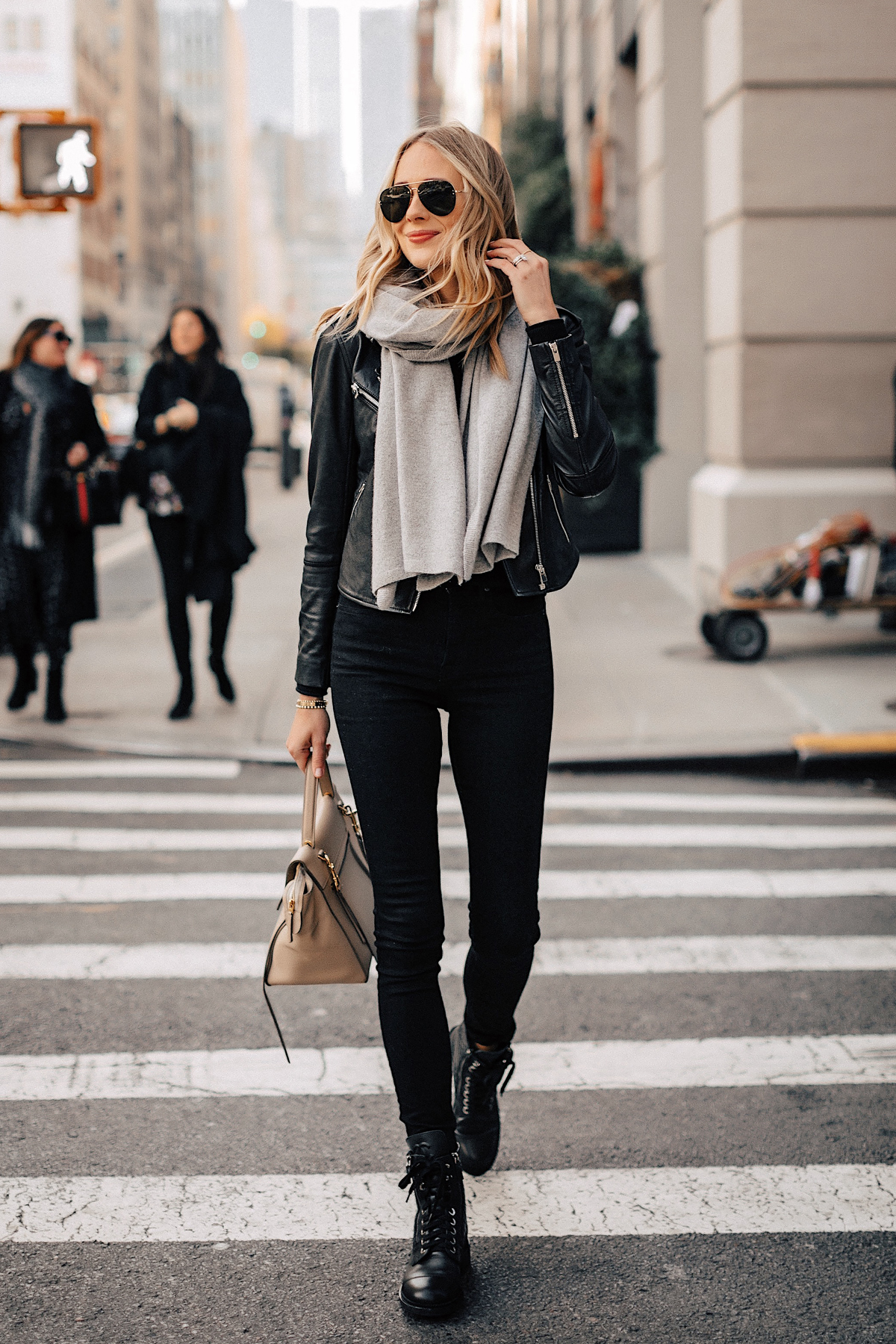 outfit combat boots