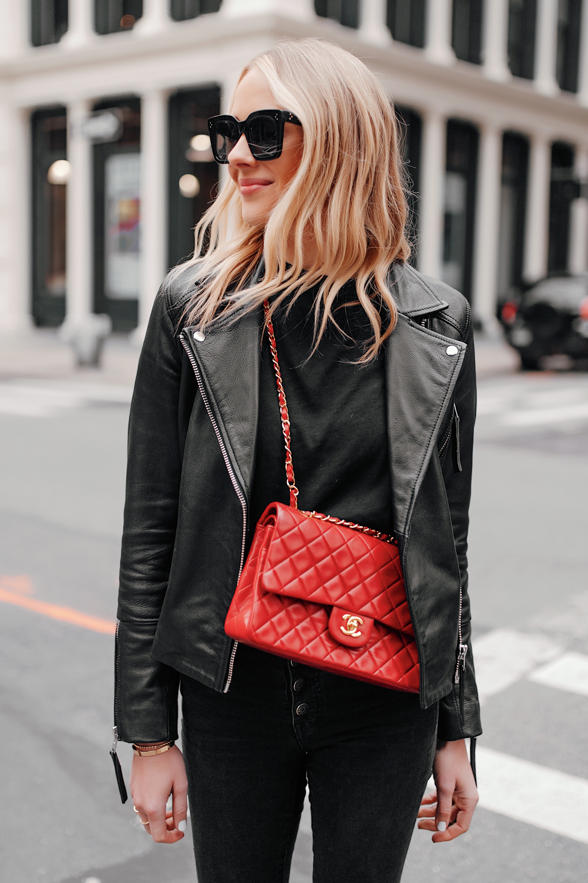 Chanel bag best sale street style