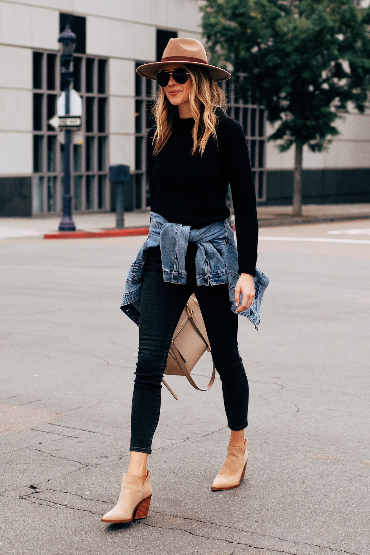 Black skinny jeans and best sale denim jacket