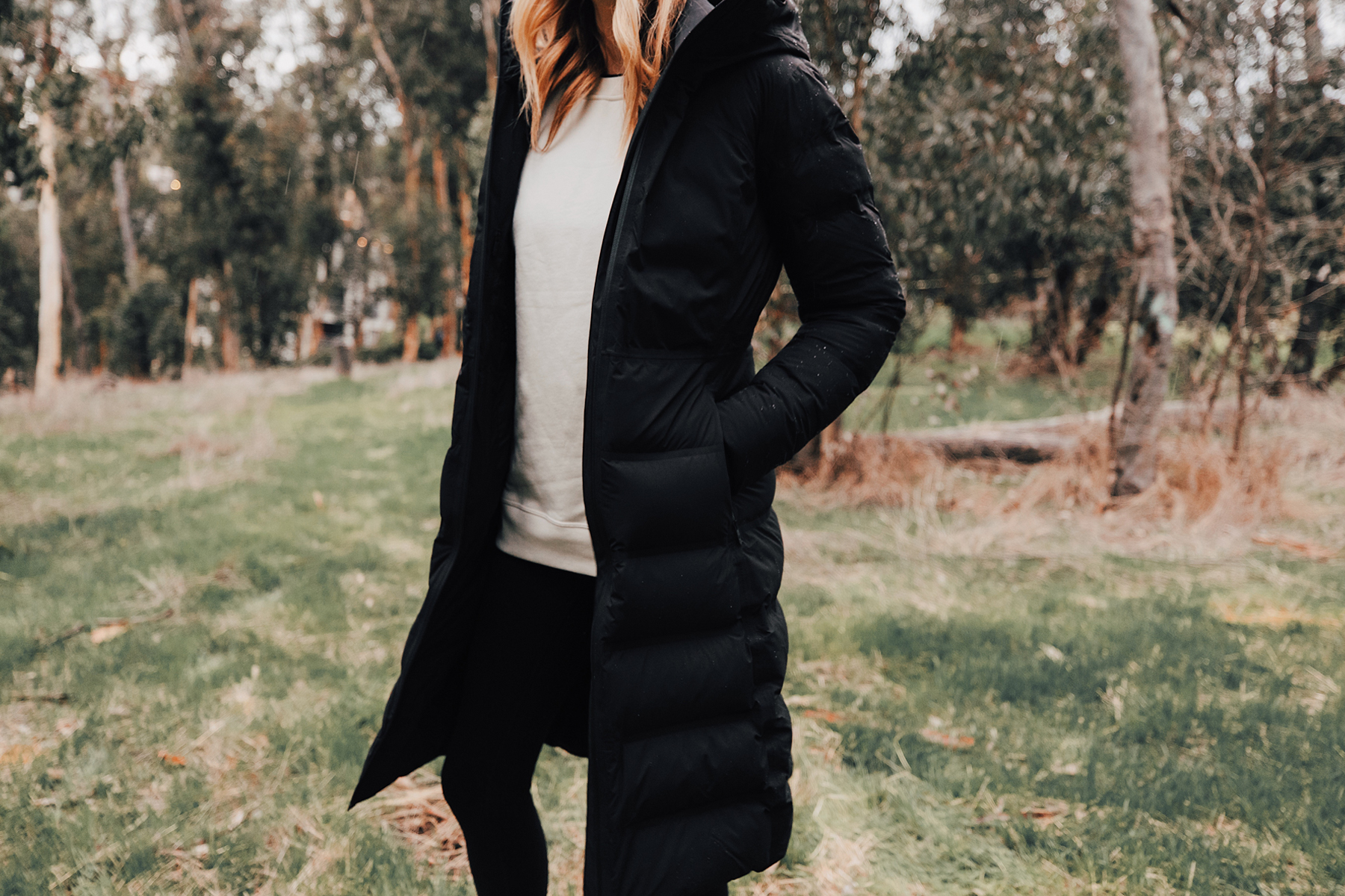 Stylish Outdoor Look: Fashion Jackson in Black Sleet Street Long