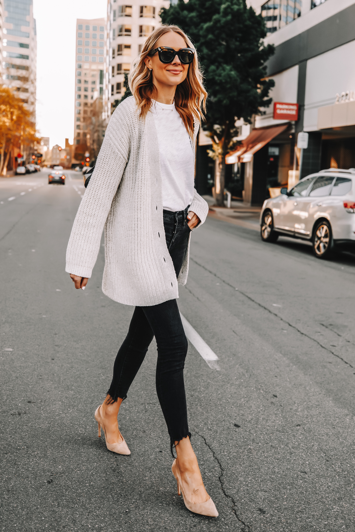 Styling a Chunky Cardigan With My Favorite White T Shirt Jeans