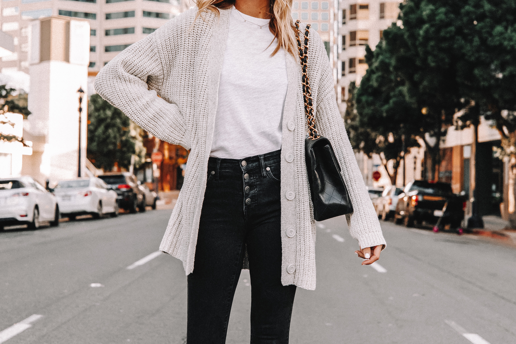 Styling a Chunky Cardigan With My Favorite White T Shirt Jeans