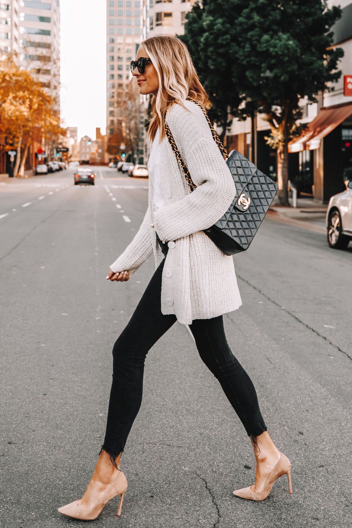 Styling a Chunky Cardigan With My Favorite White T Shirt Jeans and Heels Fashion Jackson