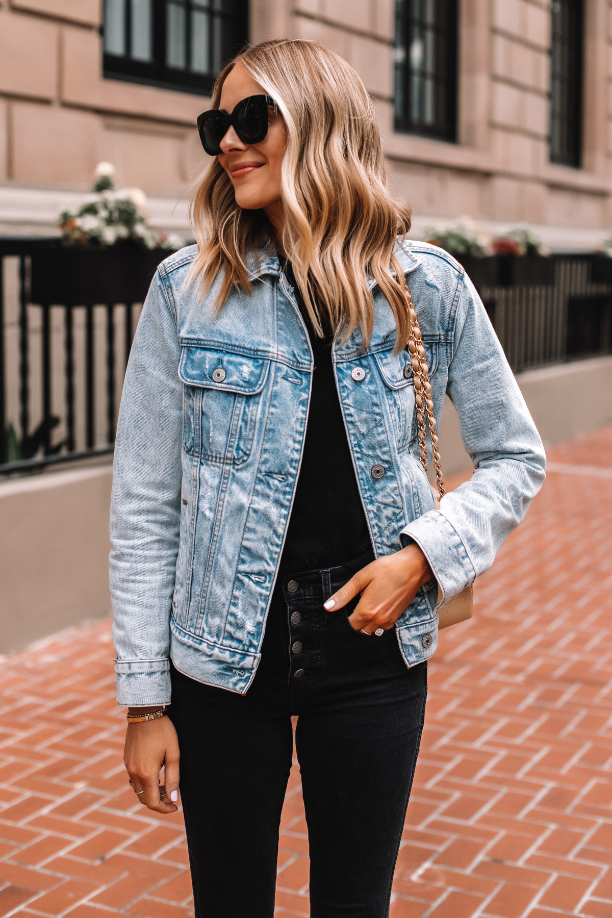 Fashion Jackson Wearing Denim Jacket Black Skinny Jeans Black Celine Sunglasses