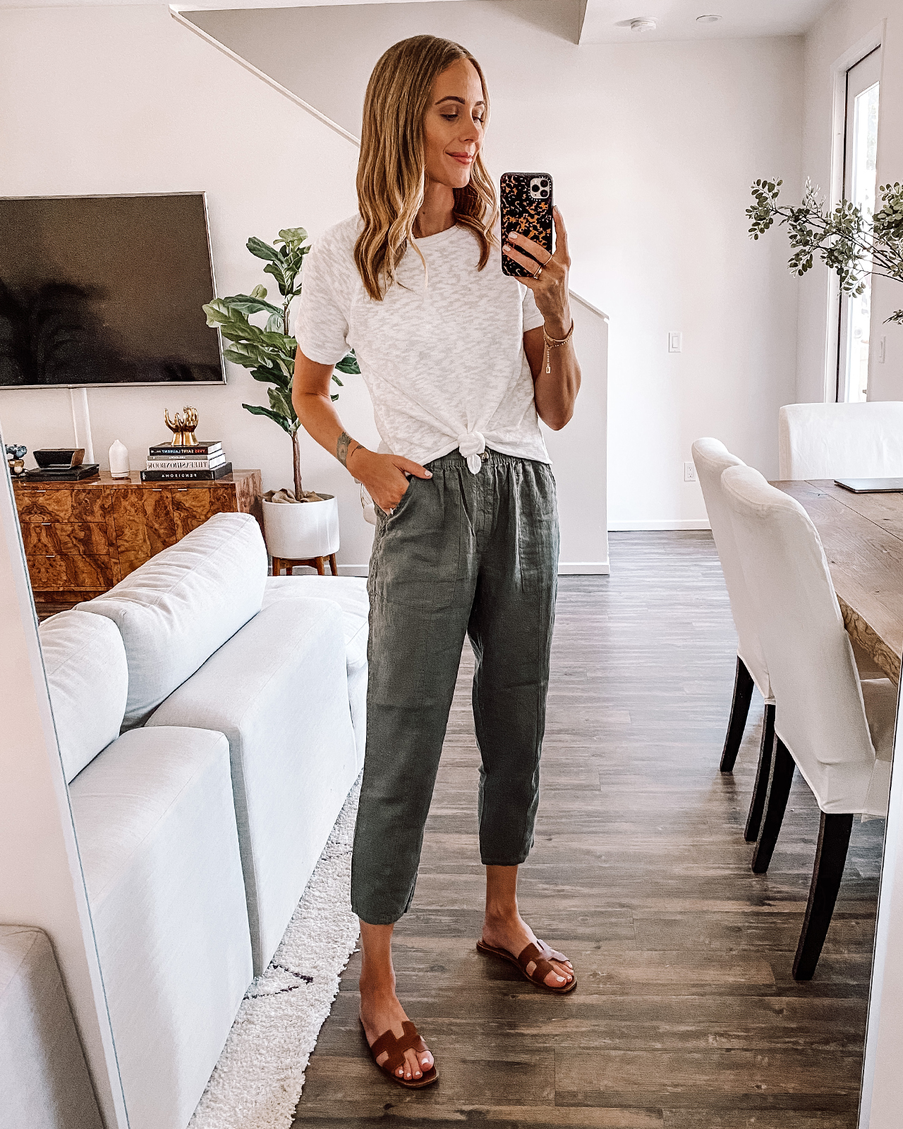 Comfy and cute casual outfit.  Beige linen pants, Linen pants