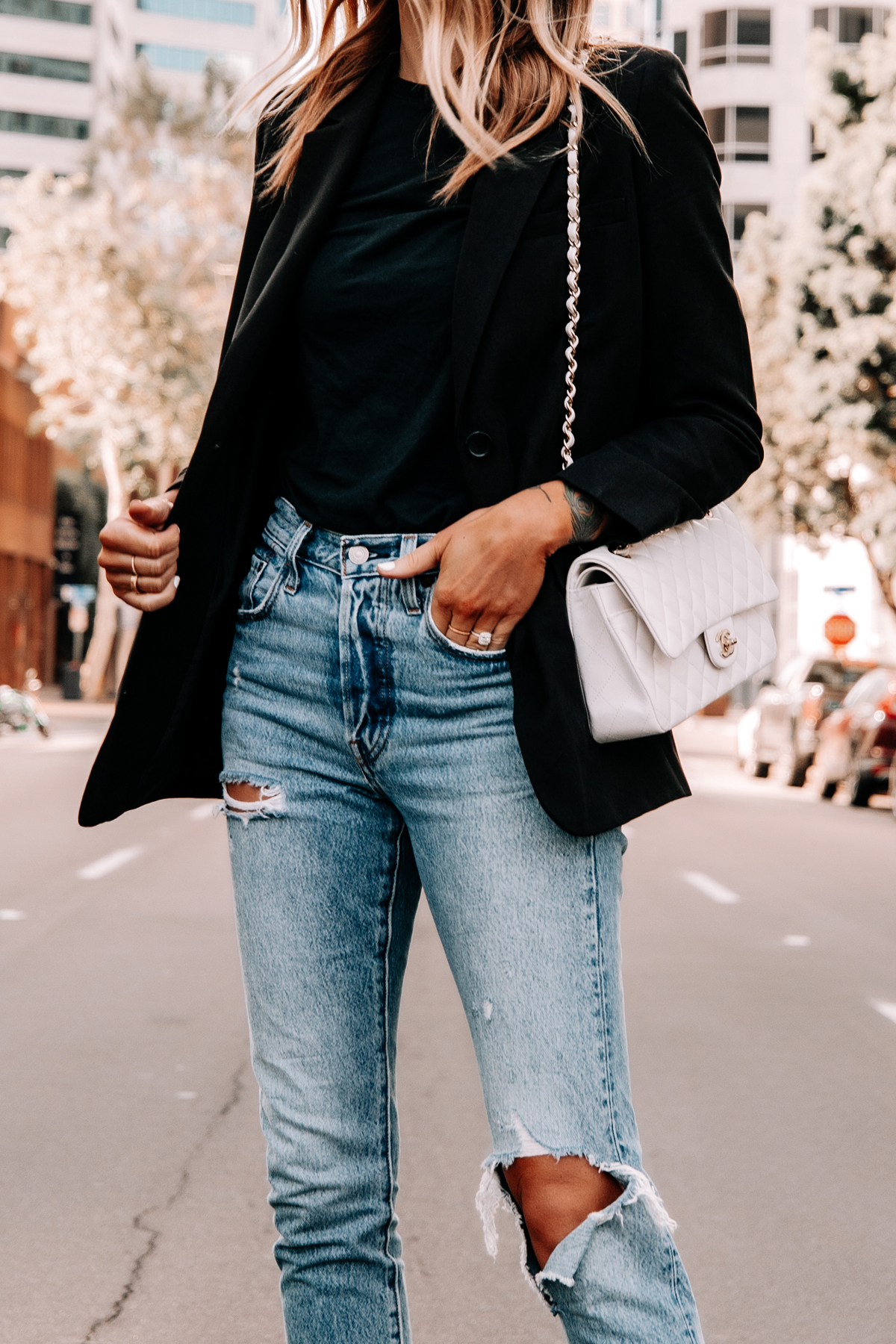 How to Consistently Wear Your Classic Wardrobe Pieces - Fashion